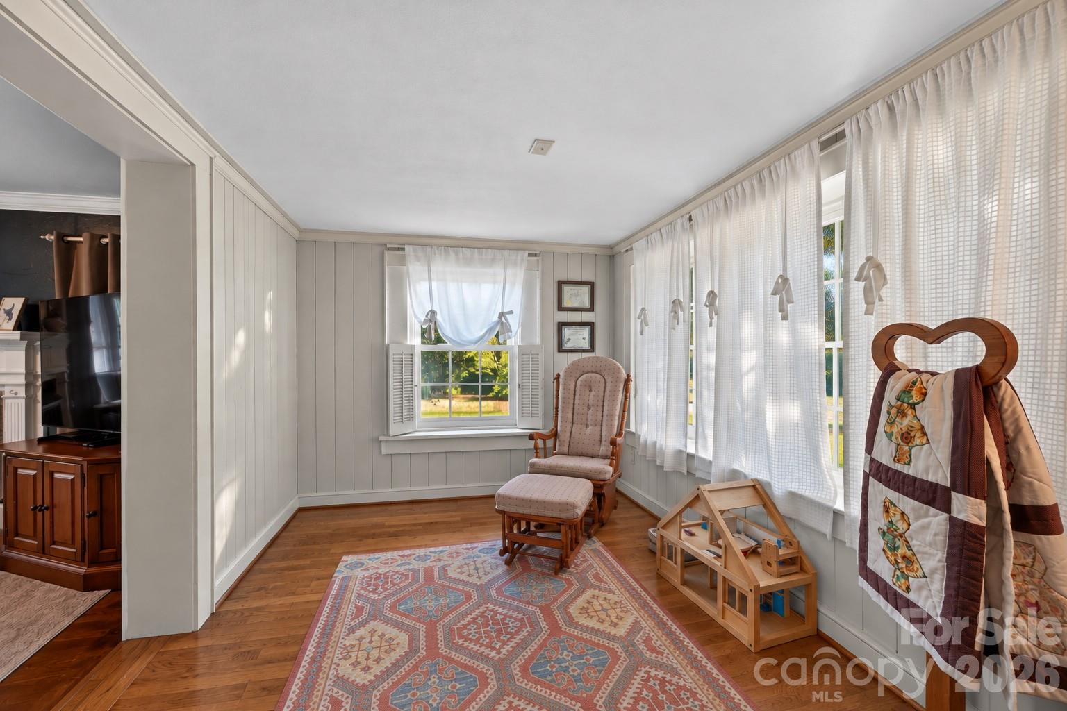 321 Beall Street Property Photo 10