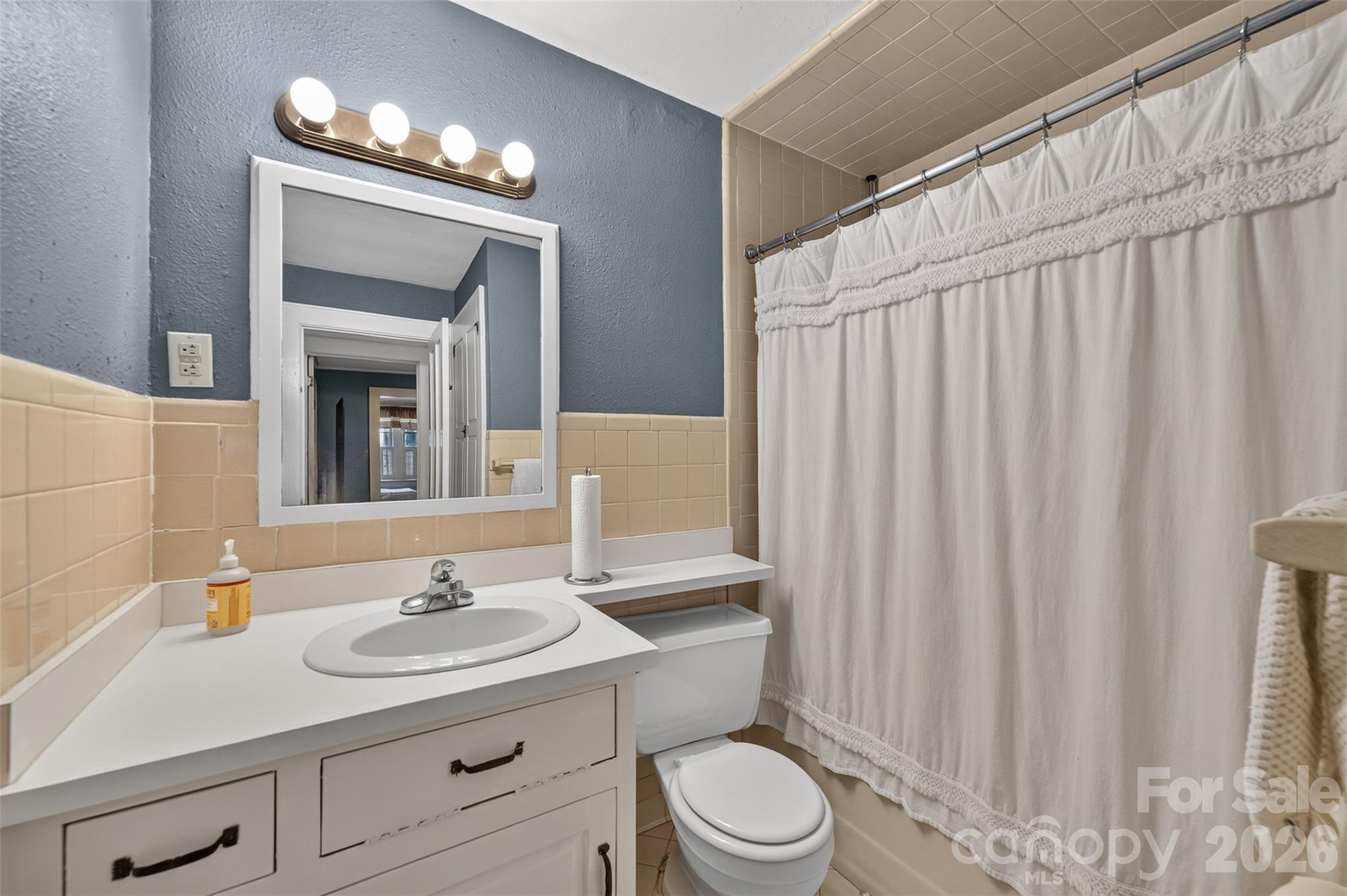 321 Beall Street Property Photo 15