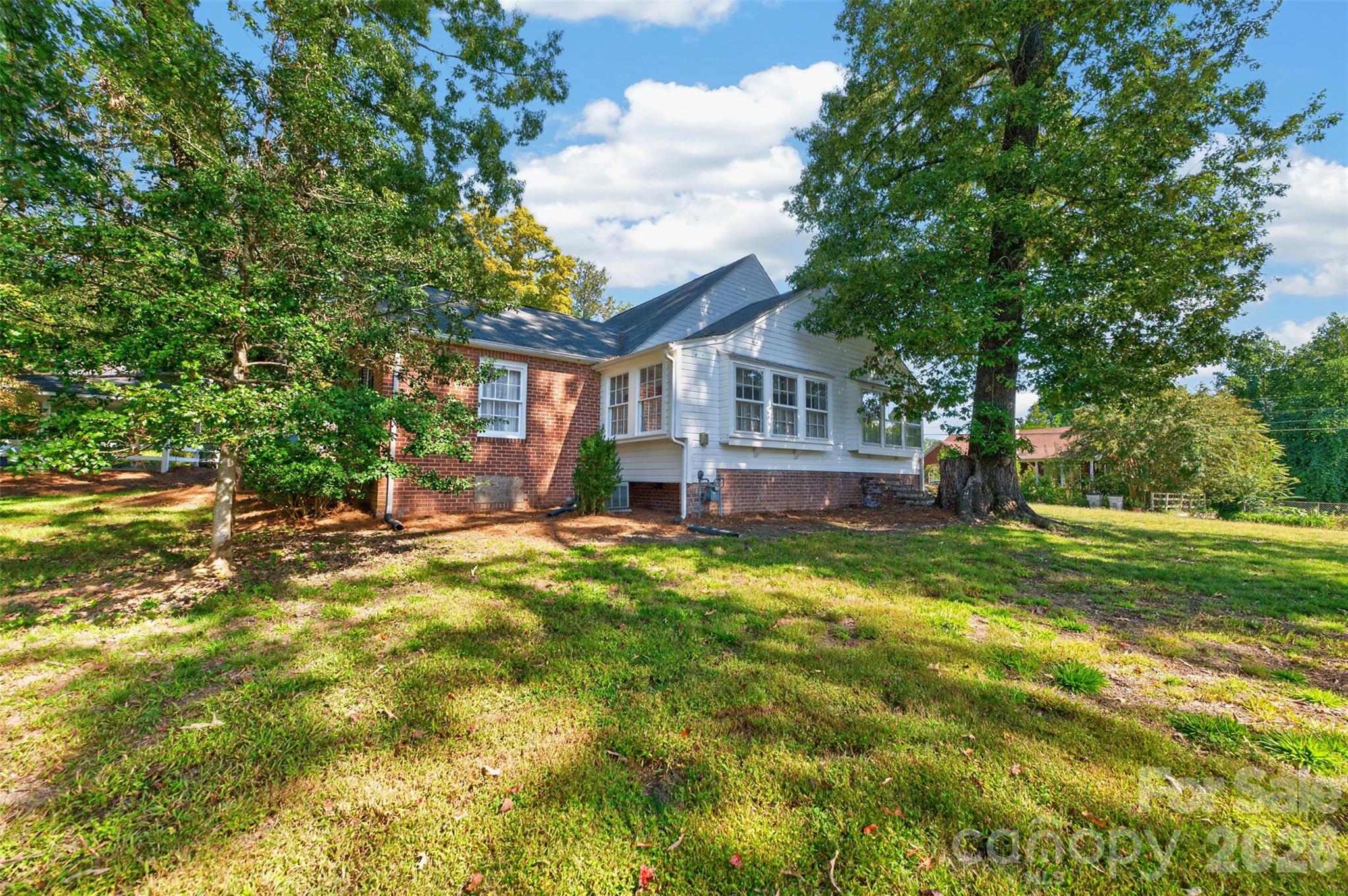 321 Beall Street Property Photo 21