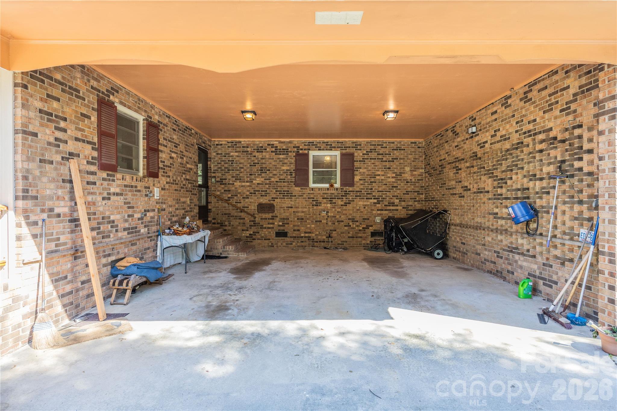 1839 Upper Road Property Photo 4