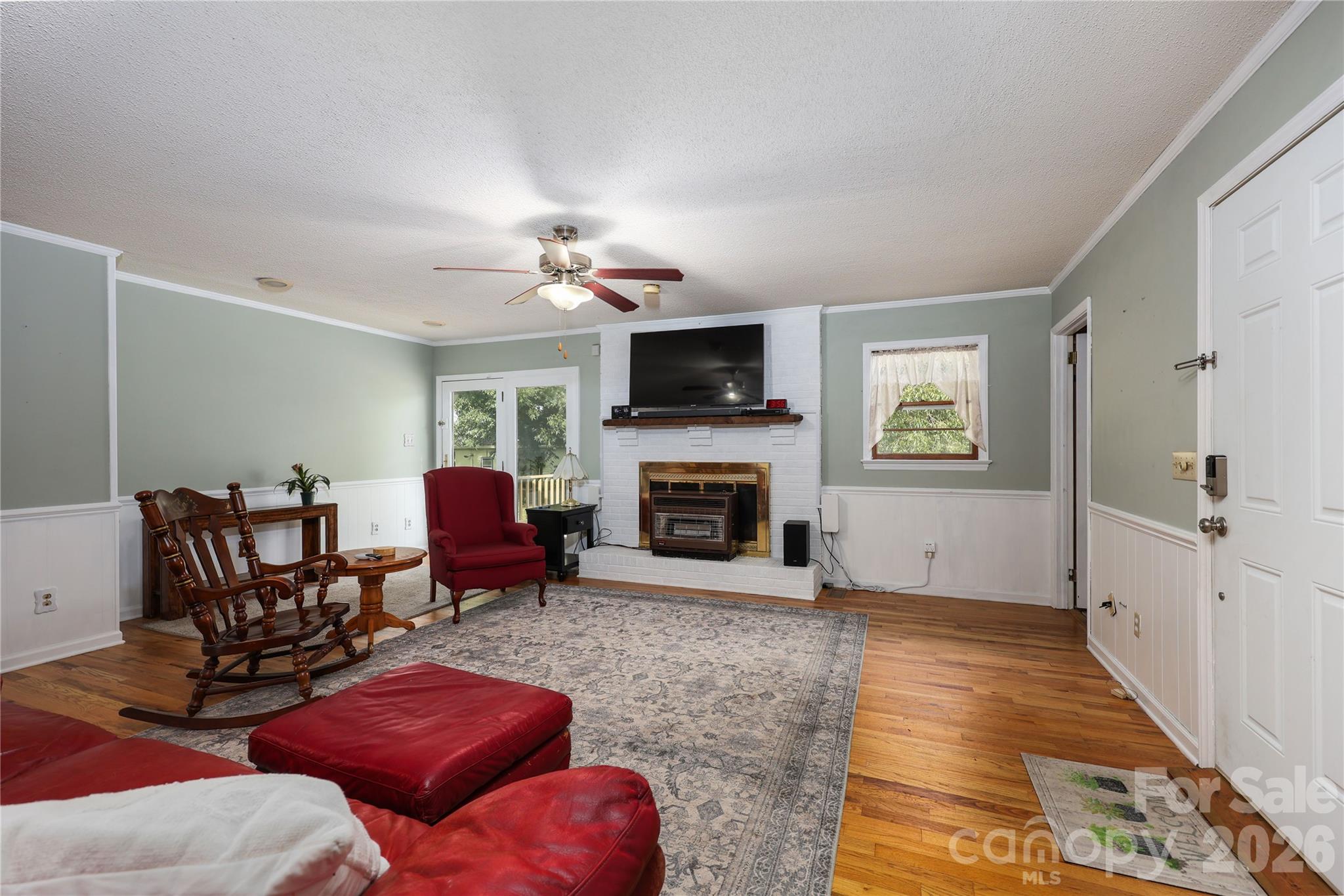 1839 Upper Road Property Photo 5