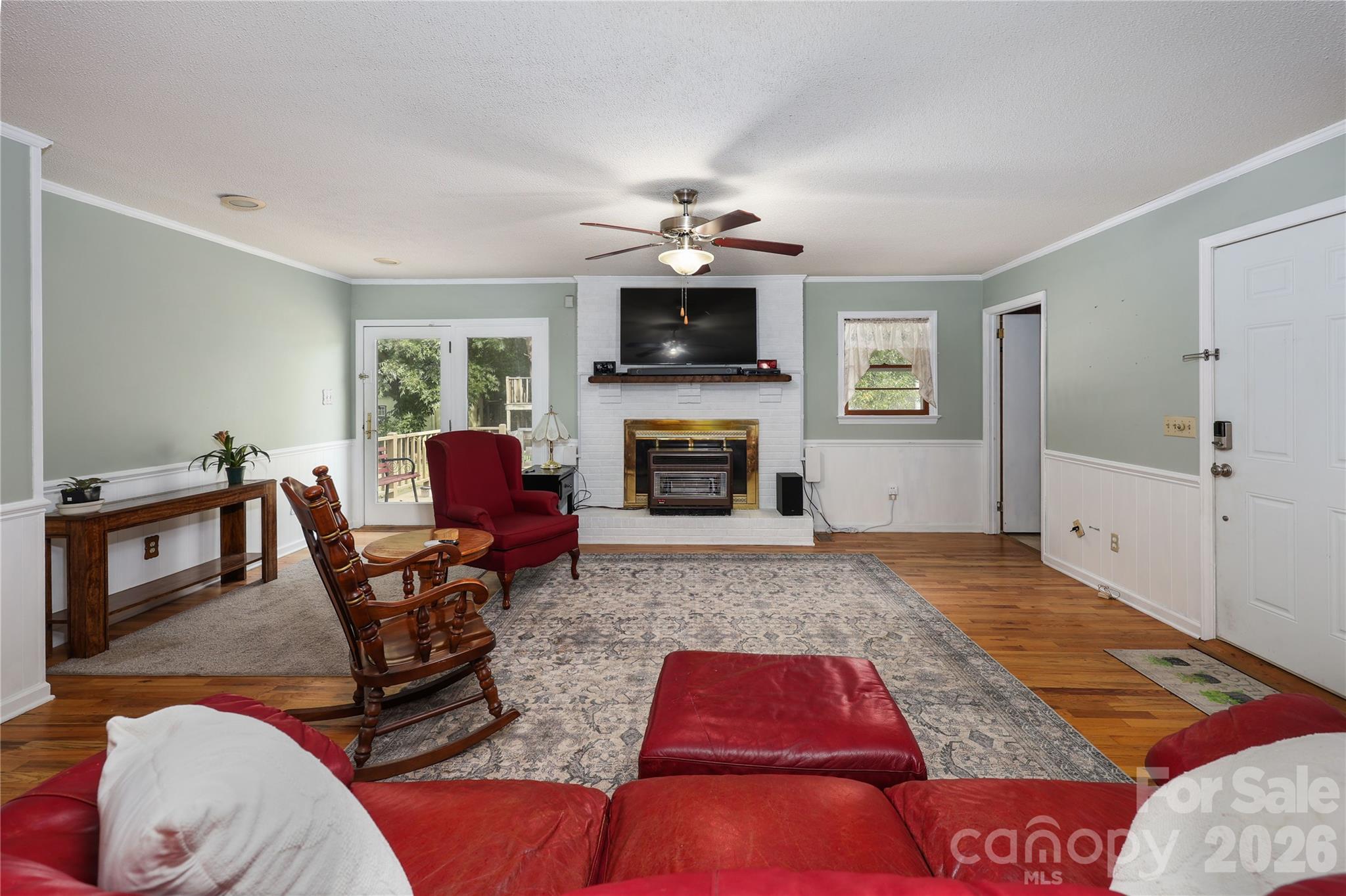 1839 Upper Road Property Photo 6