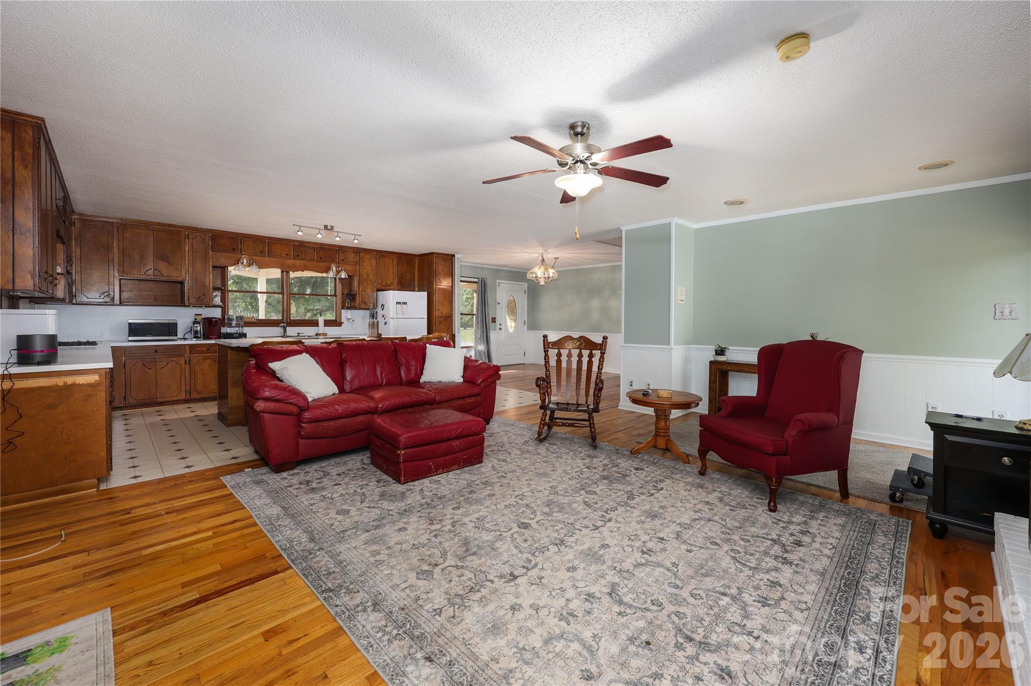 1839 Upper Road Property Photo 8