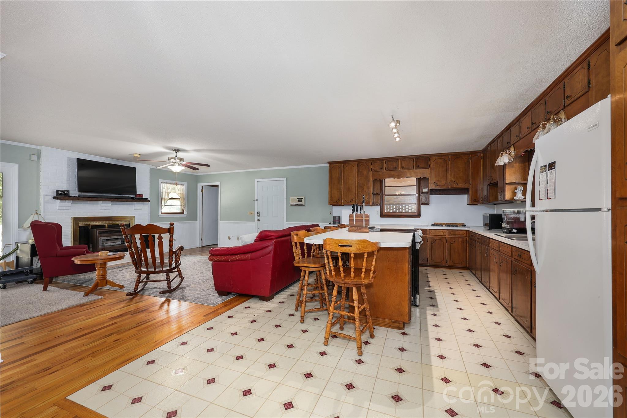 1839 Upper Road Property Photo 9