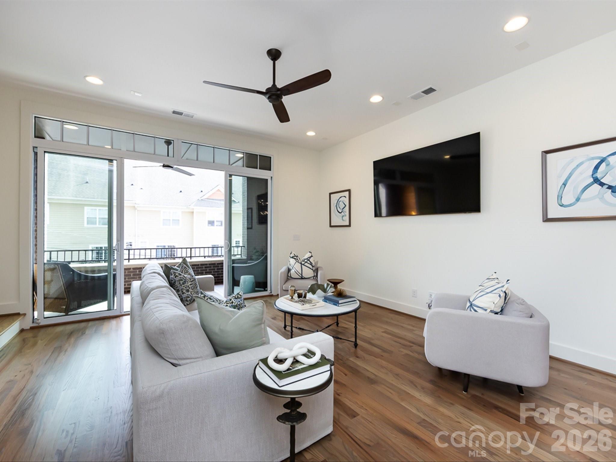 3022 Kalex Court Property Photo 12