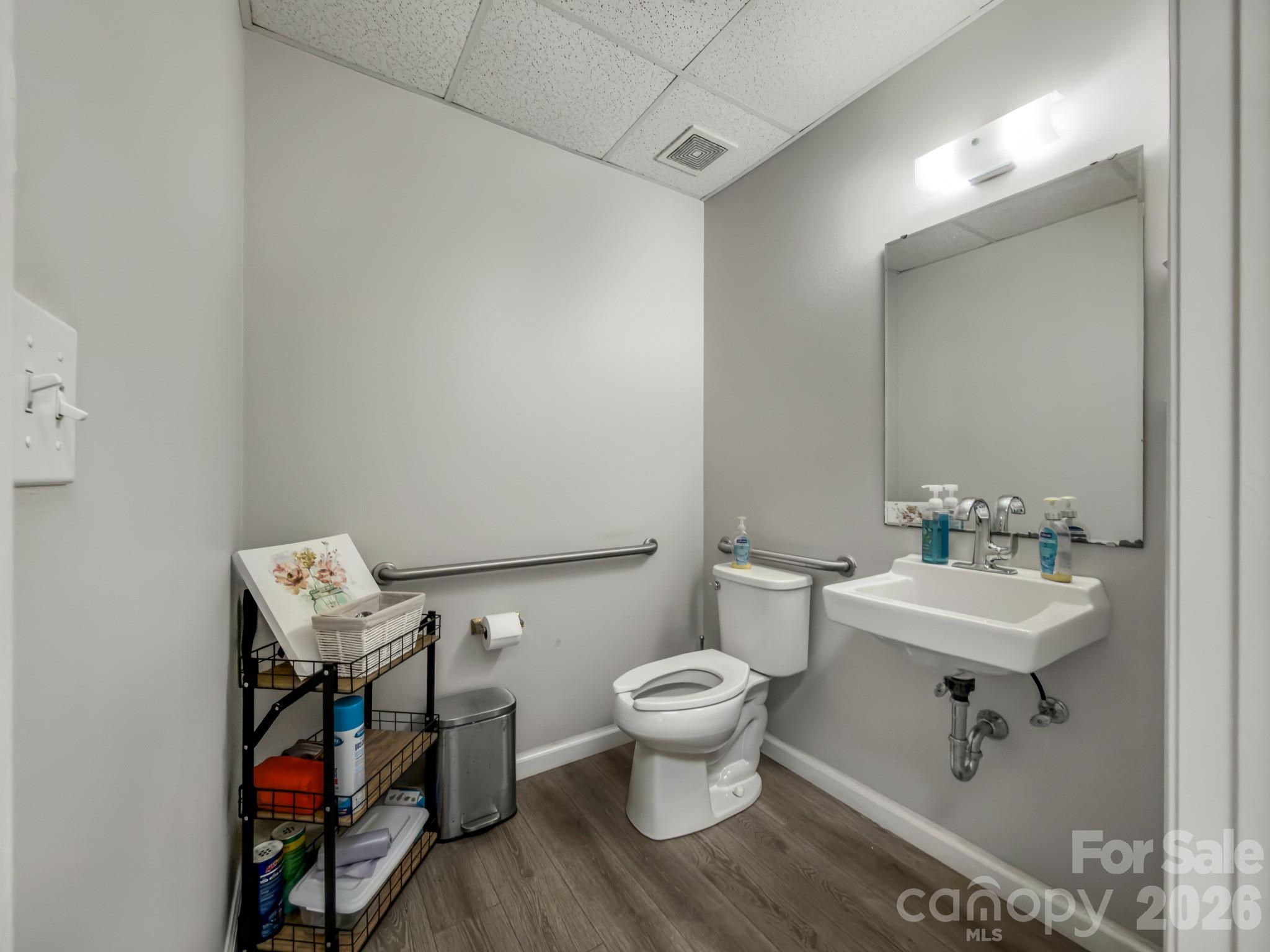 224 Westinghouse Boulevard 602 Property Photo 8