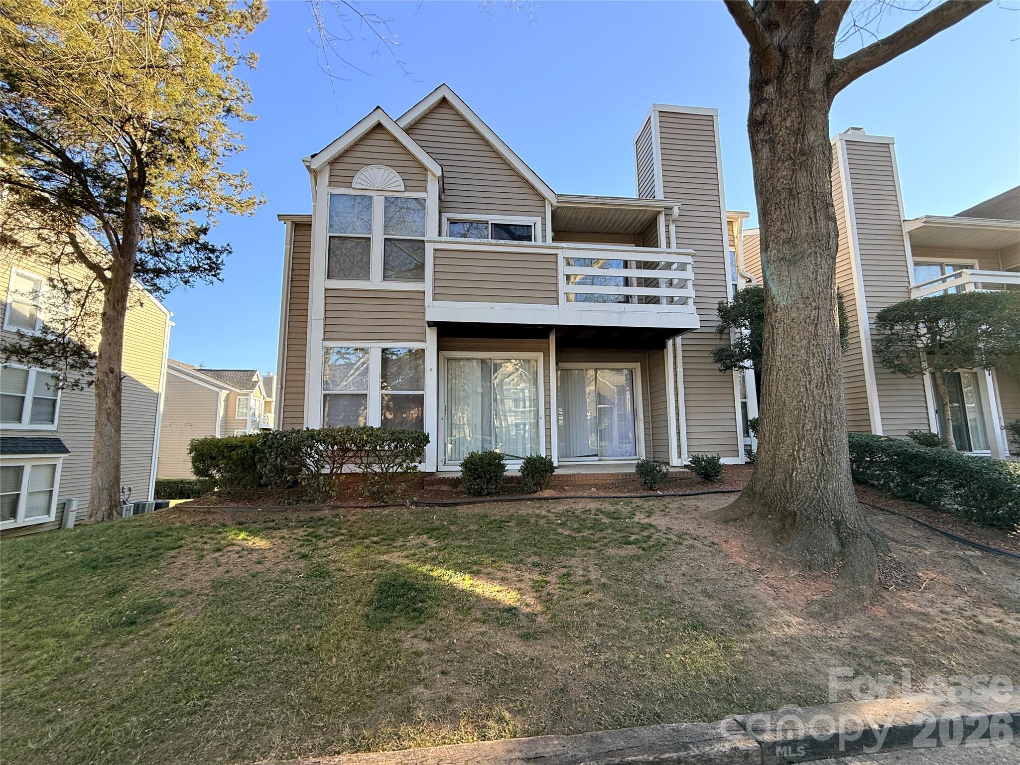 9627 Vinca Circle E Property Photo 1