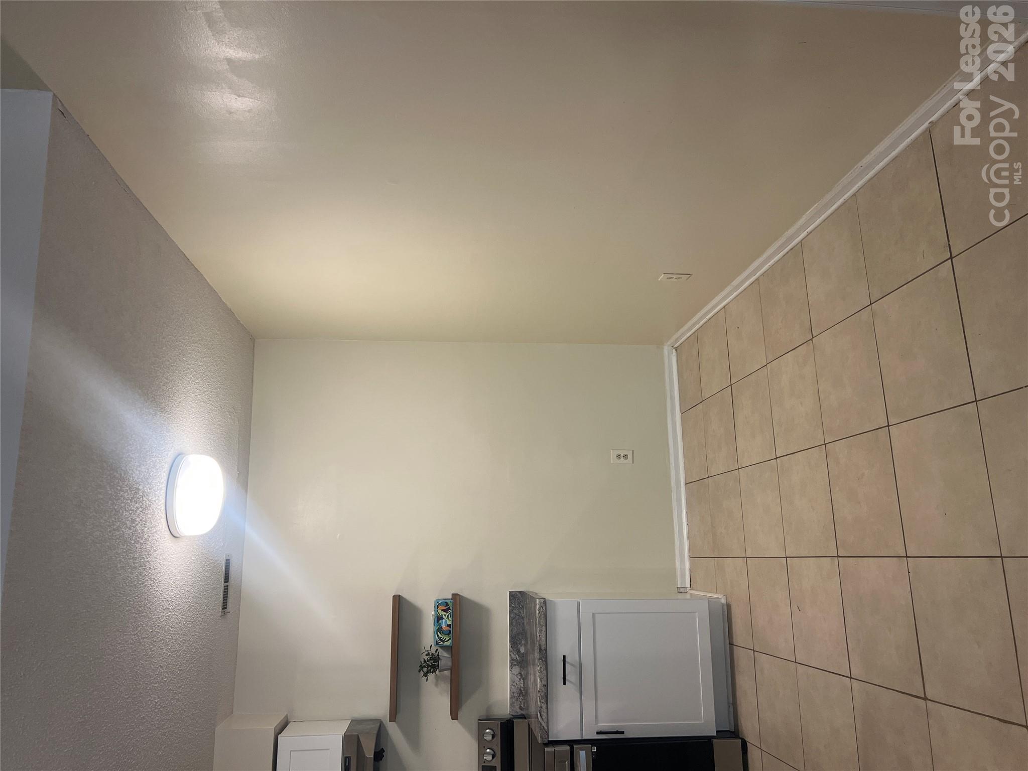 9627 Vinca Circle E Property Photo 3