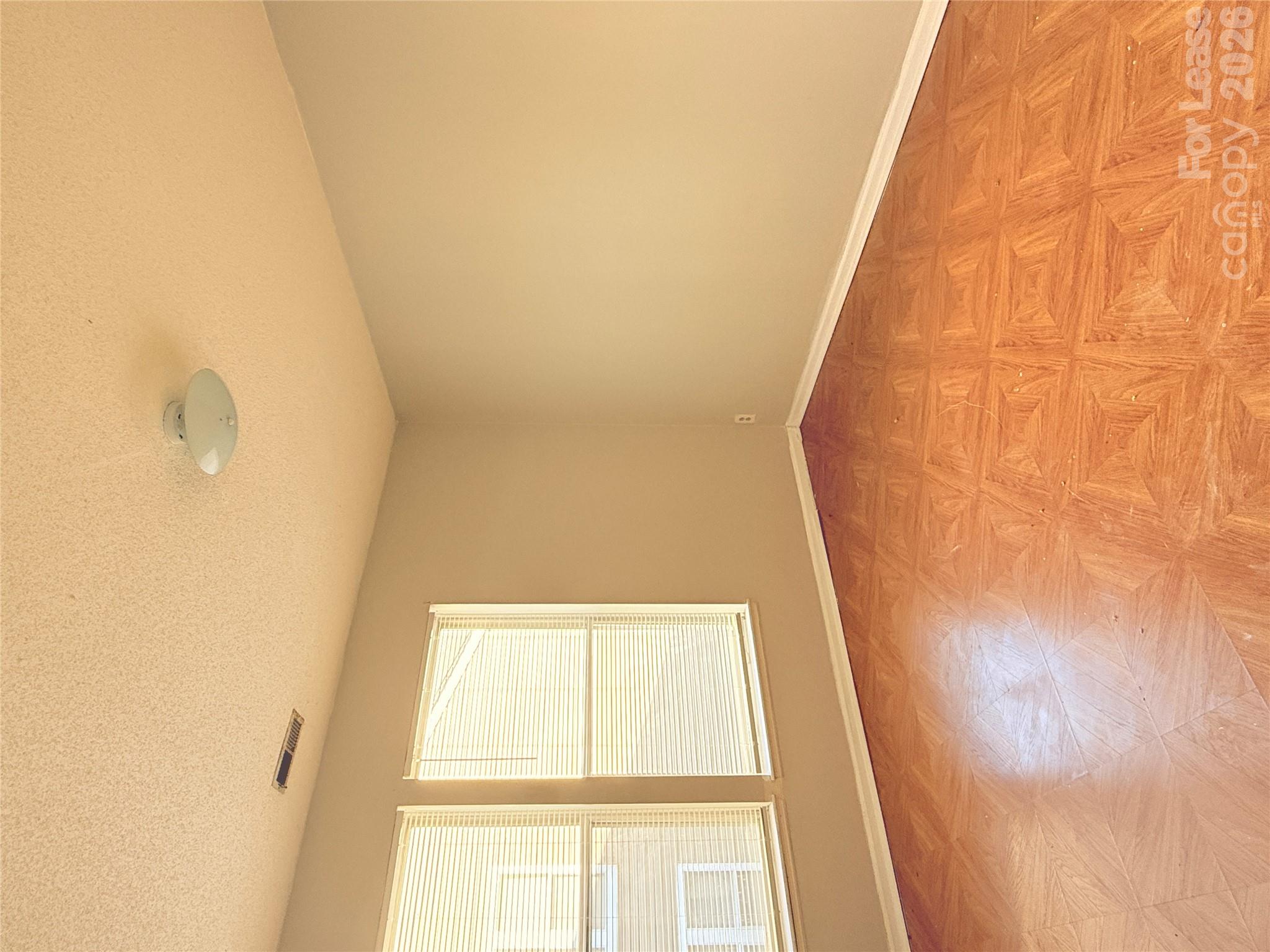 9627 Vinca Circle E Property Photo 6