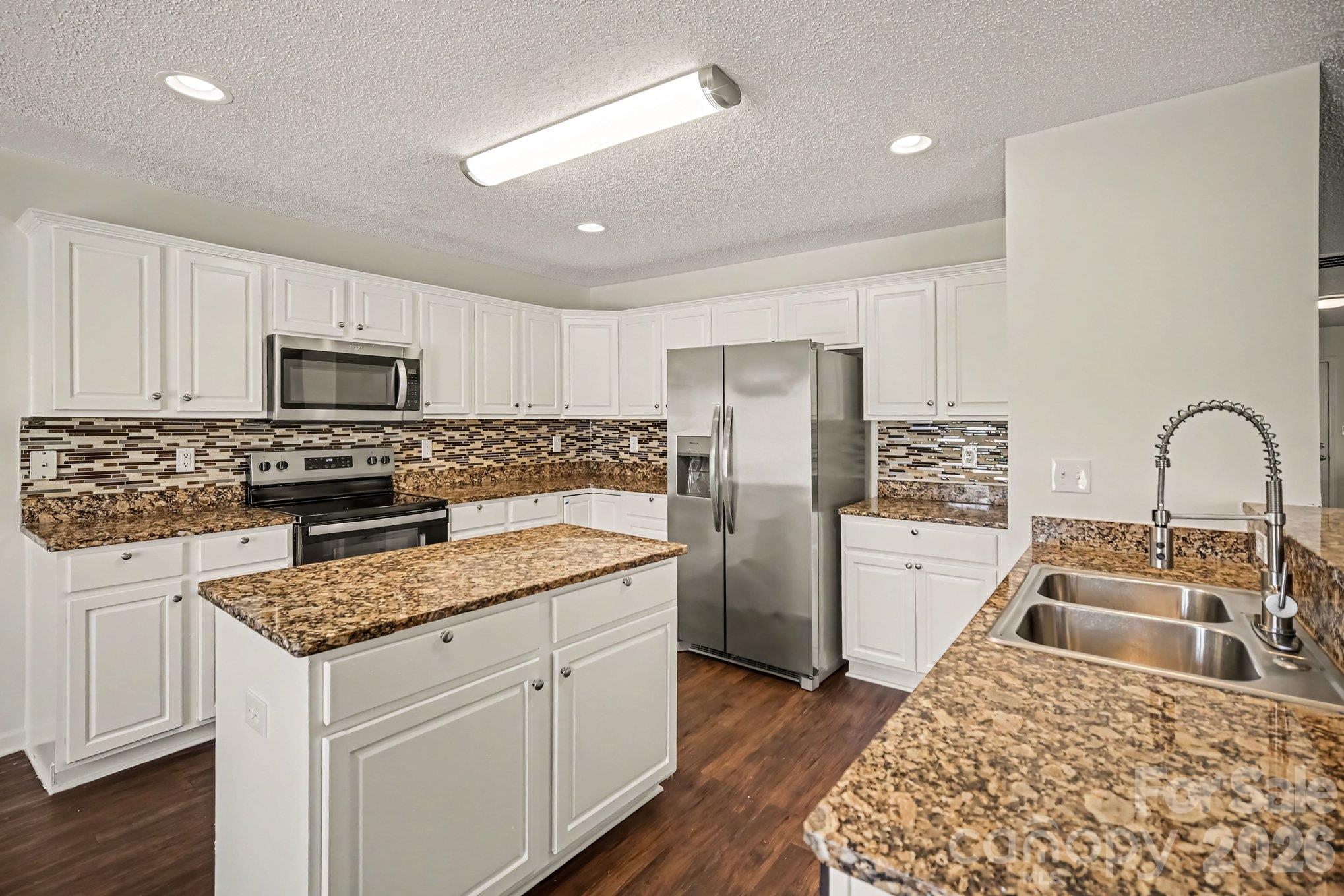 2410 Highland Park Drive Property Photo 10