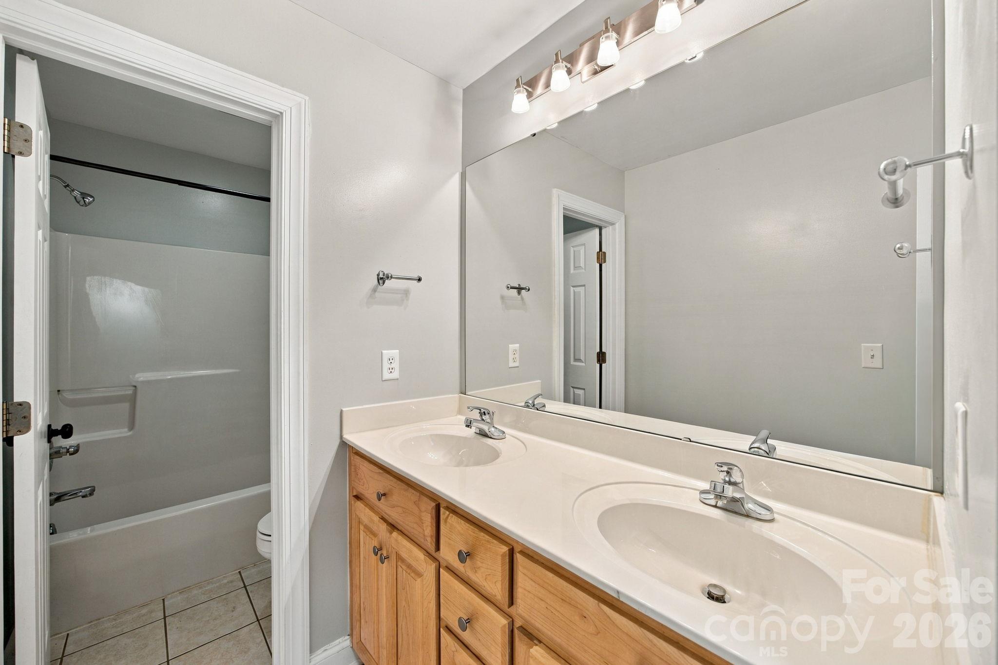 214 Harbor Landing Drive Property Photo 26