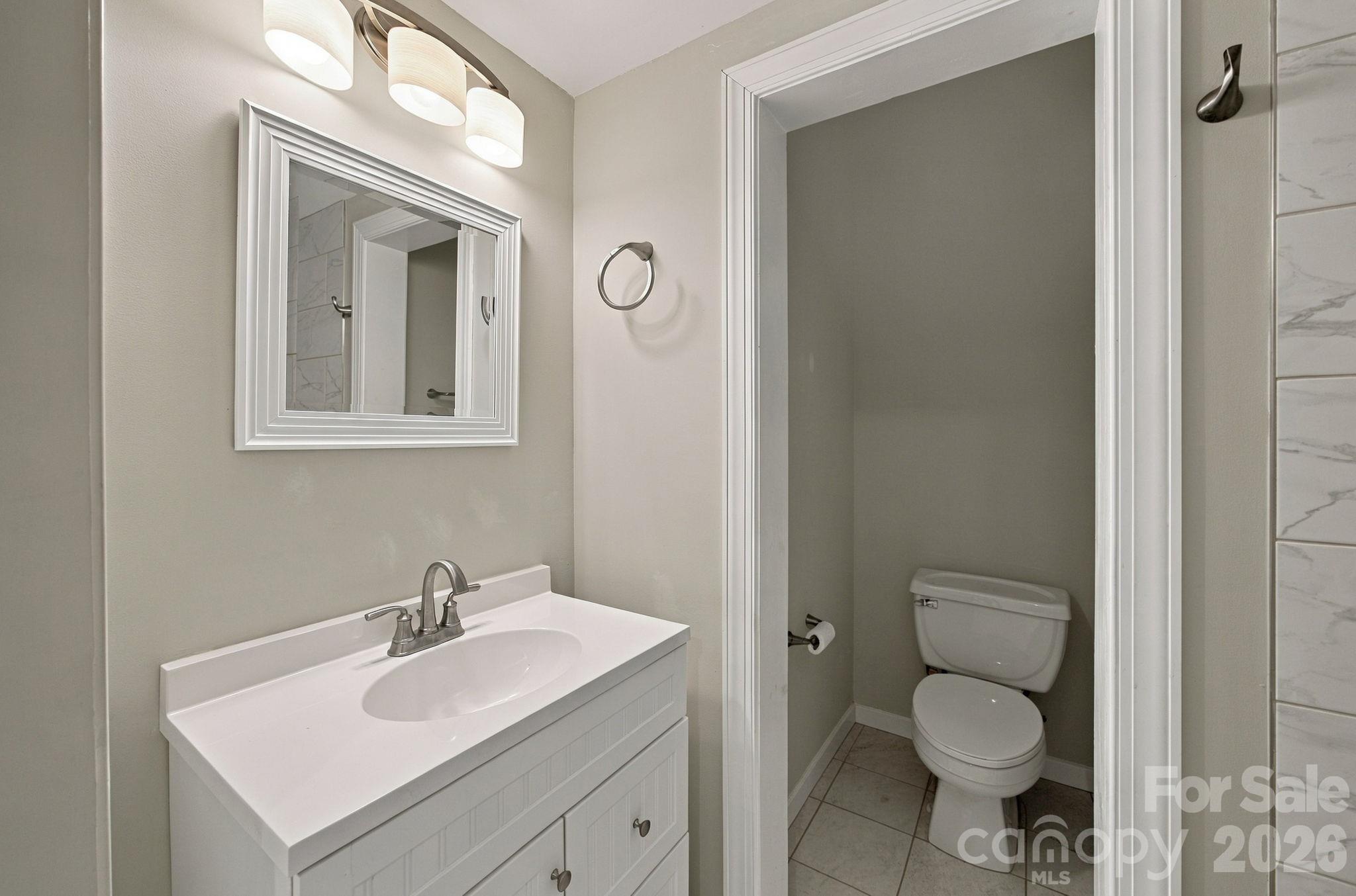 214 Harbor Landing Drive Property Photo 34