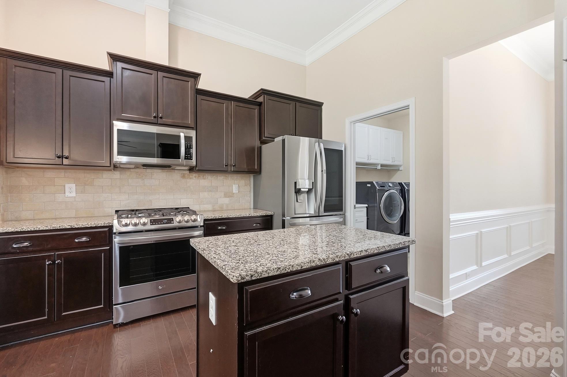 9106 Longvale Lane Property Photo 11