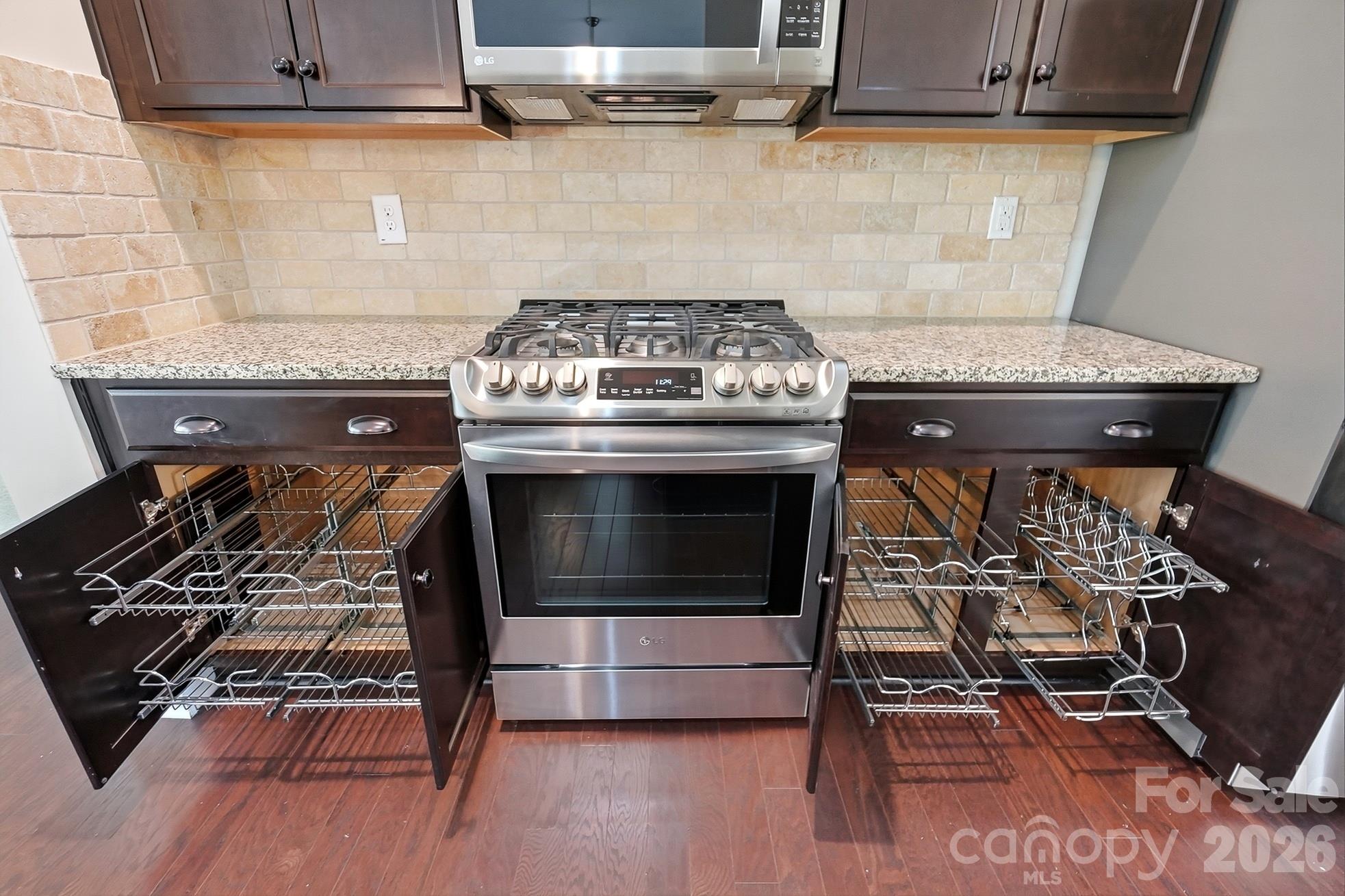 9106 Longvale Lane Property Photo 12