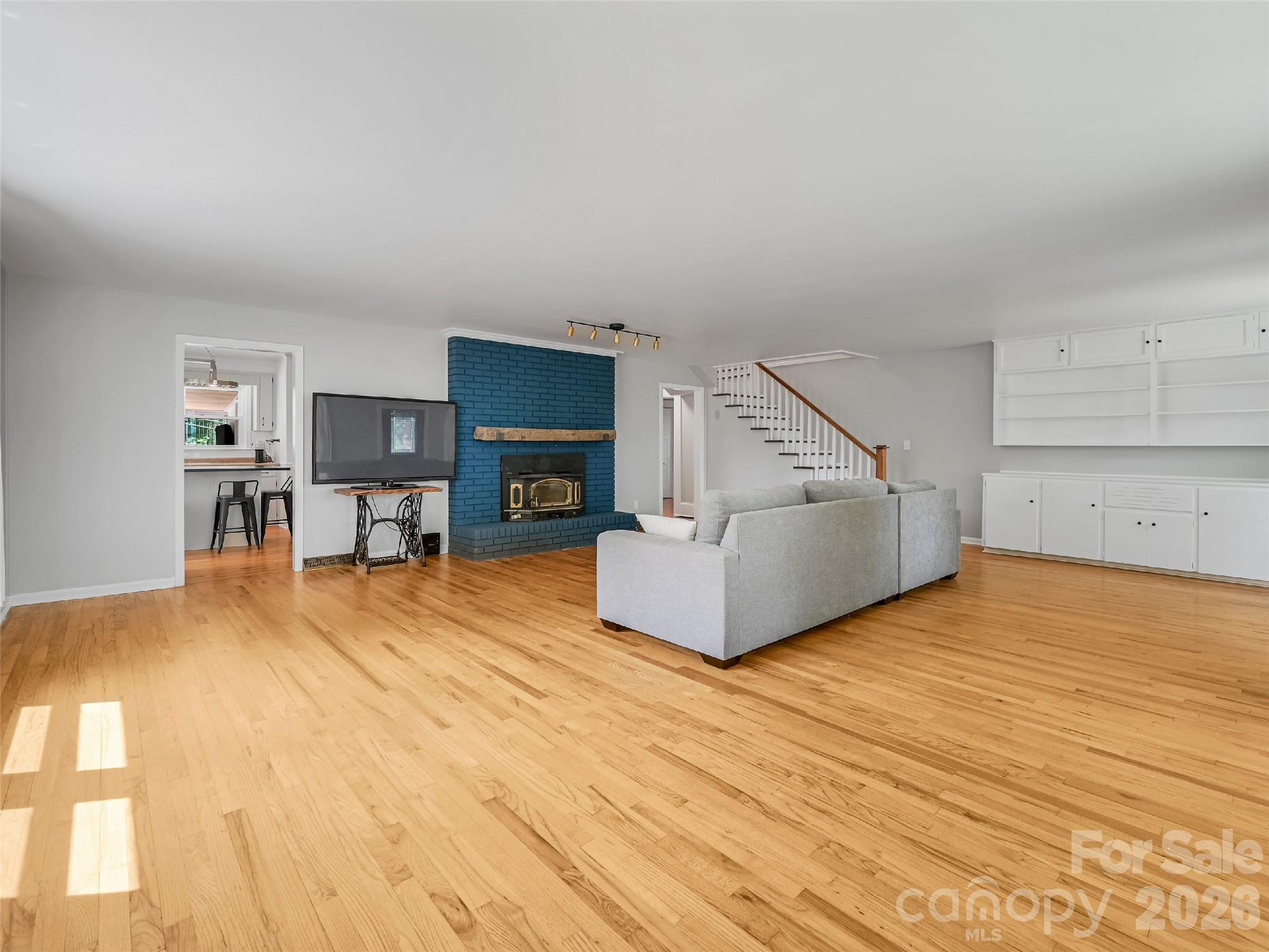 1110 Queentown Road Property Photo 4