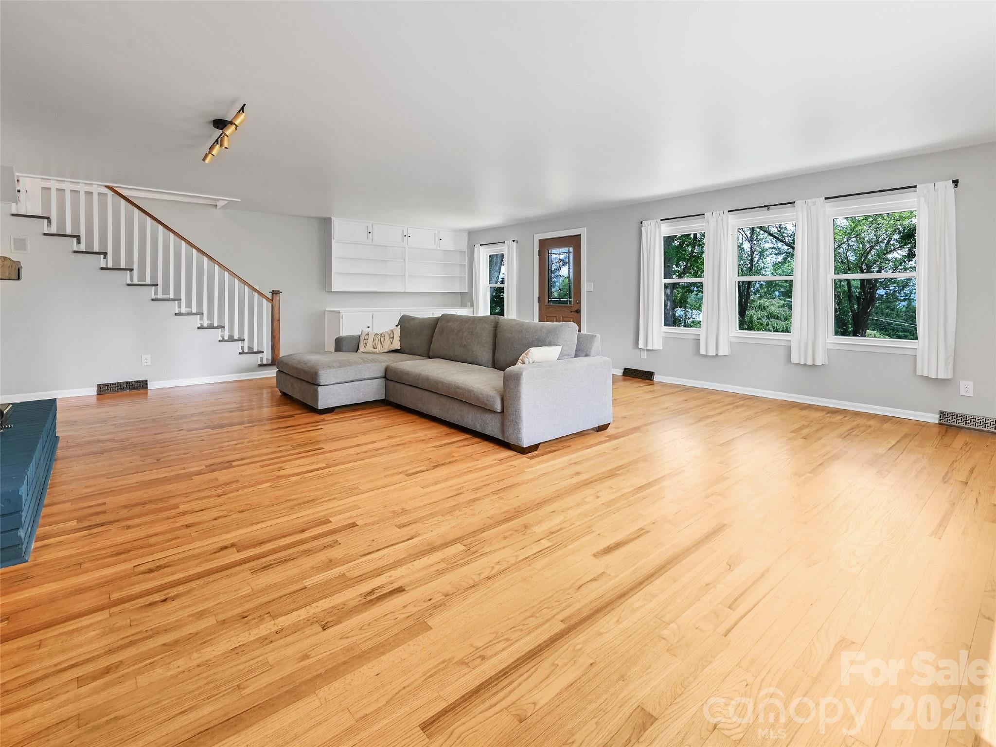 1110 Queentown Road Property Photo 8