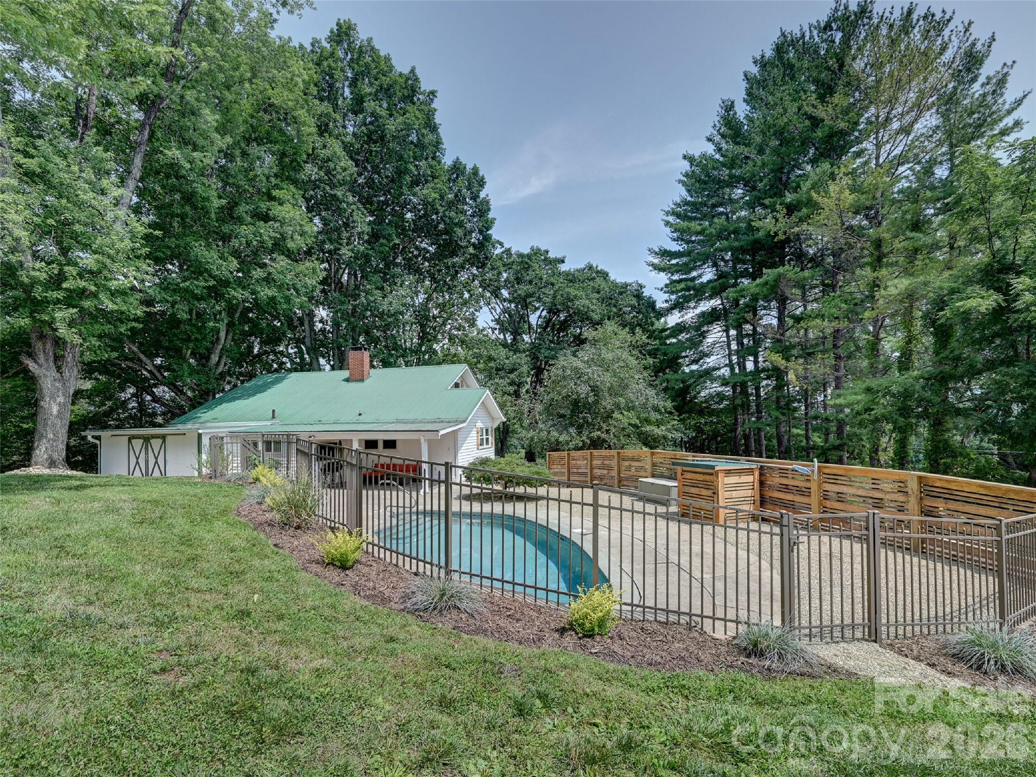 1110 Queentown Road Property Photo 30
