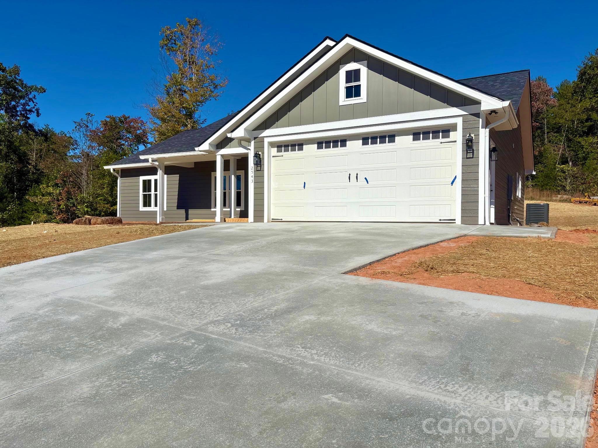 2543 Saratoga Run Property Photo 2