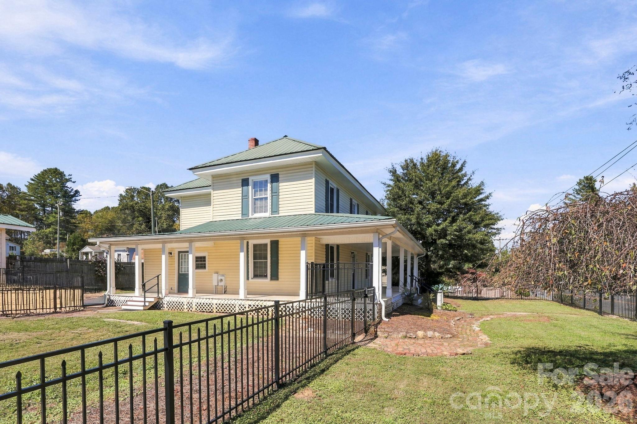 444 S Broad Street Property Photo 5