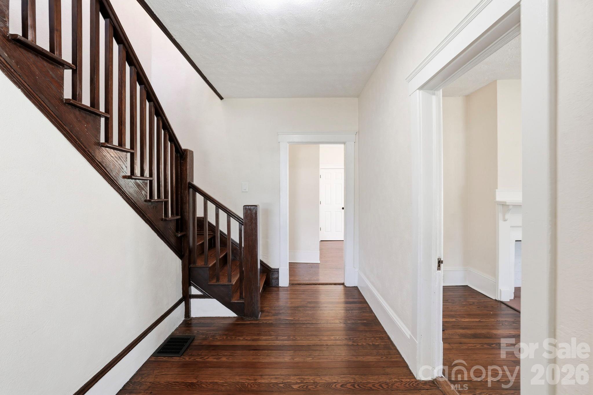 444 S Broad Street Property Photo 10