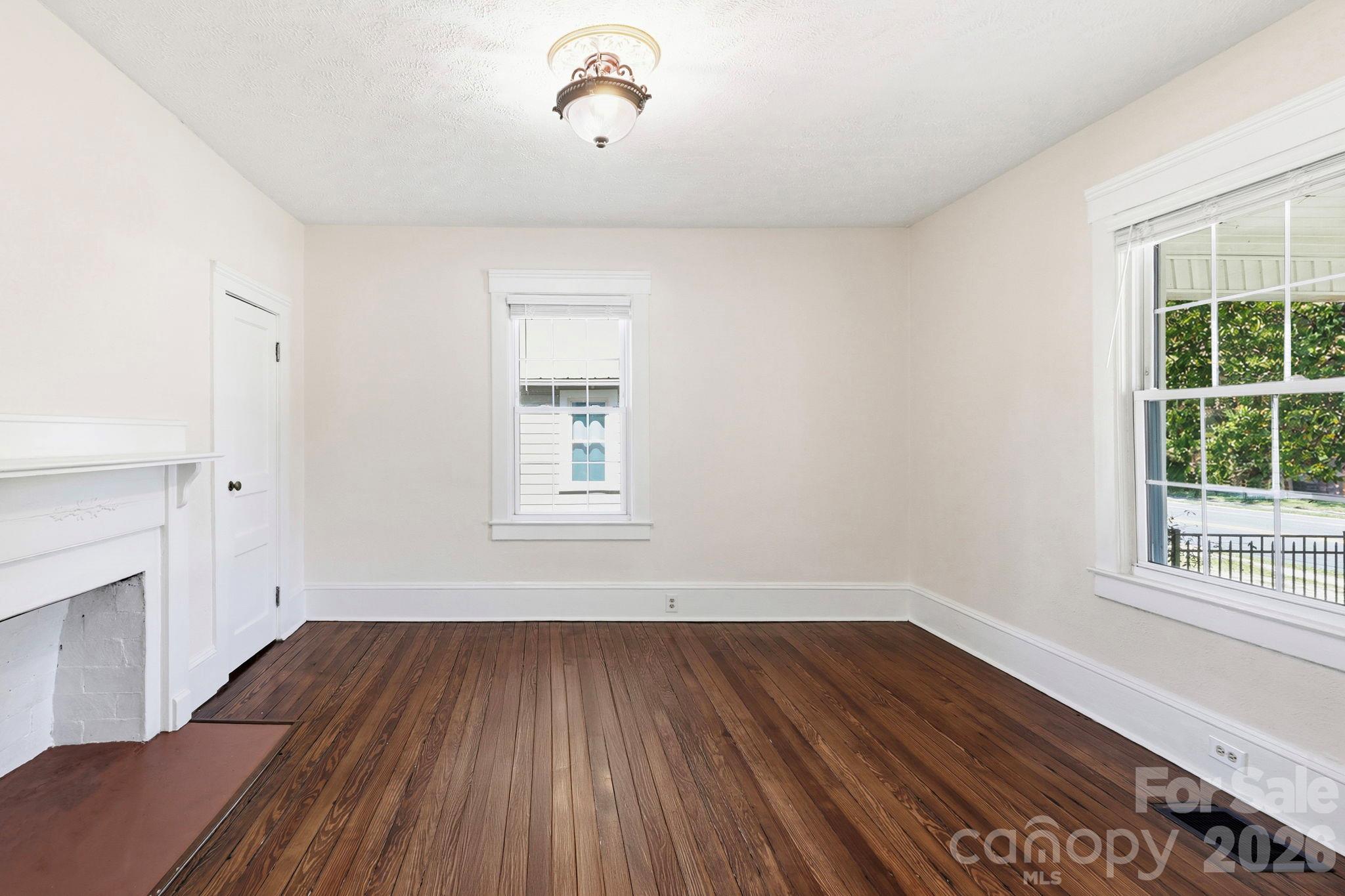 444 S Broad Street Property Photo 13