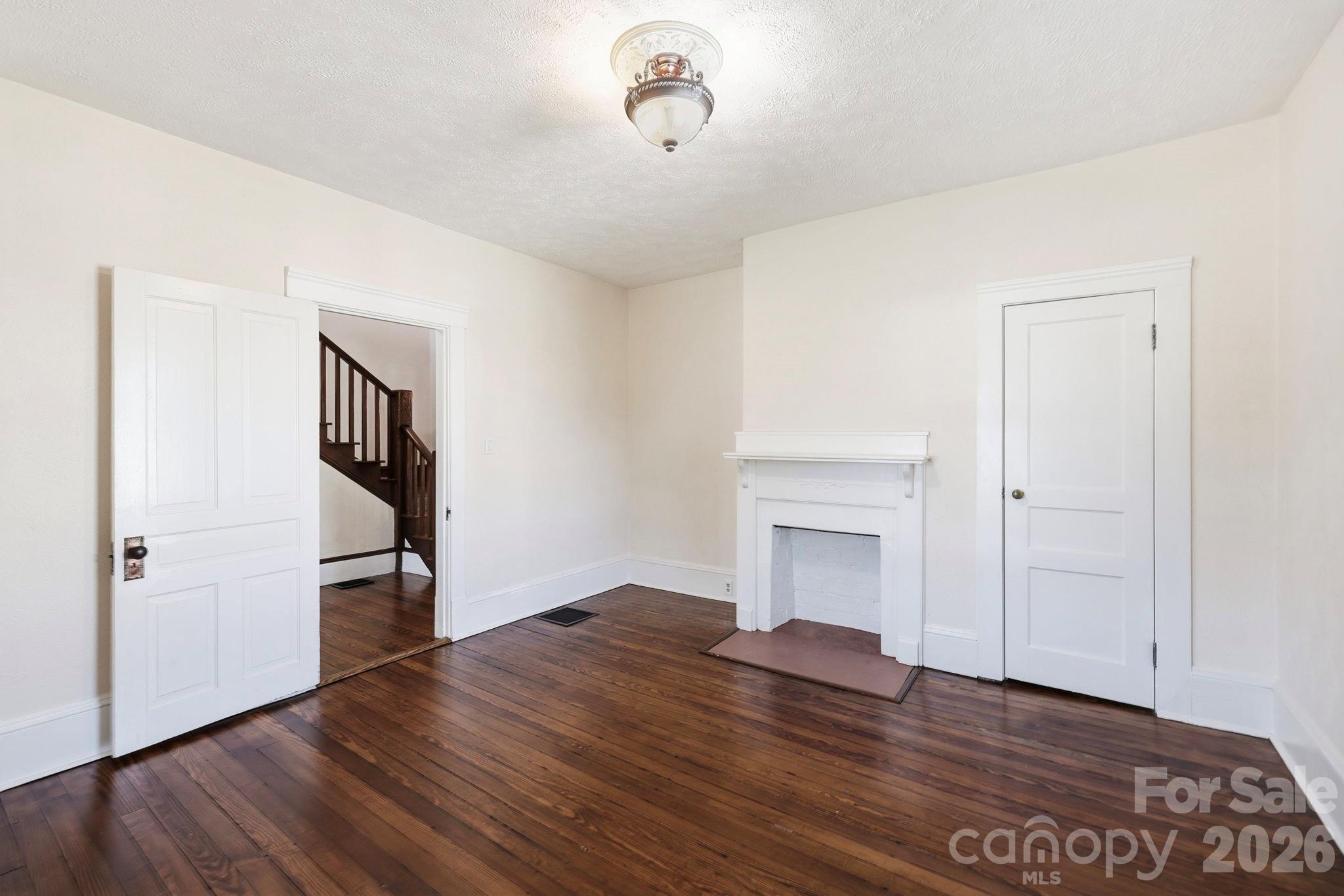 444 S Broad Street Property Photo 14