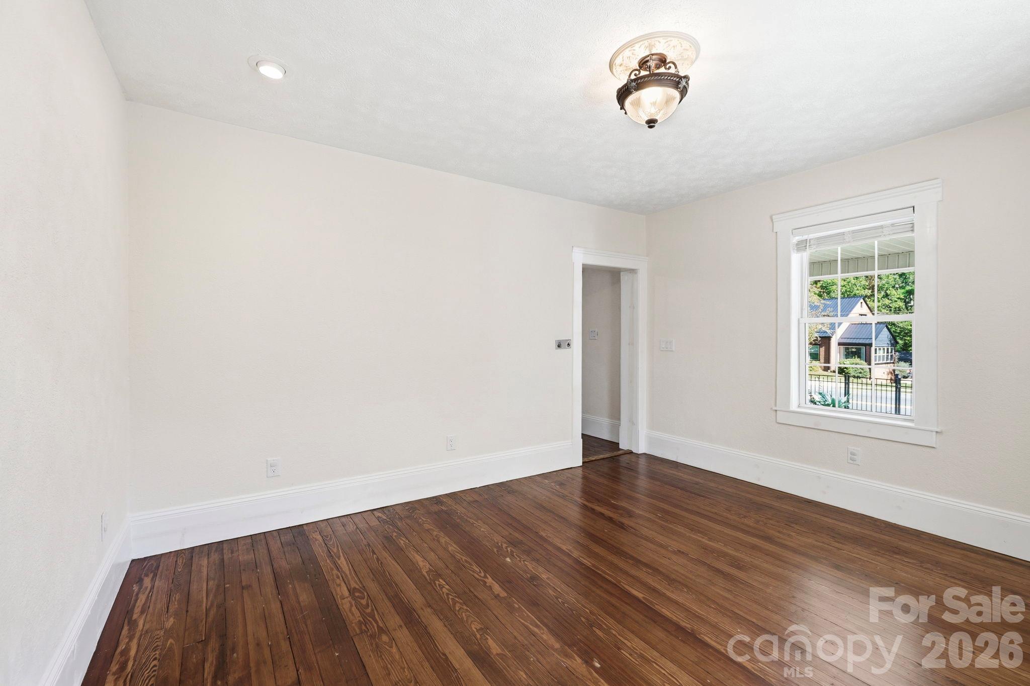 444 S Broad Street Property Photo 24