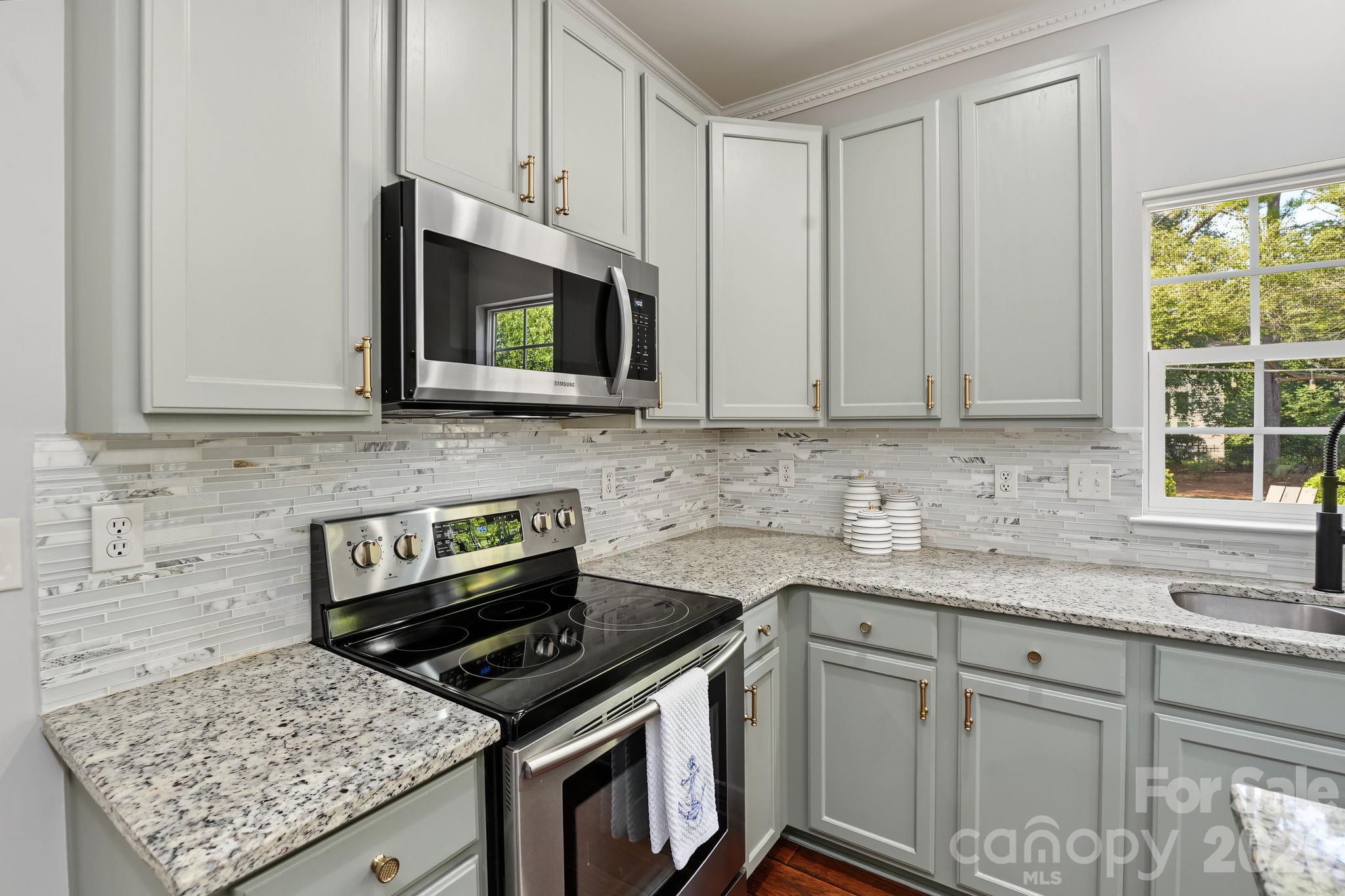 12605 Kemerton Lane Property Photo 12