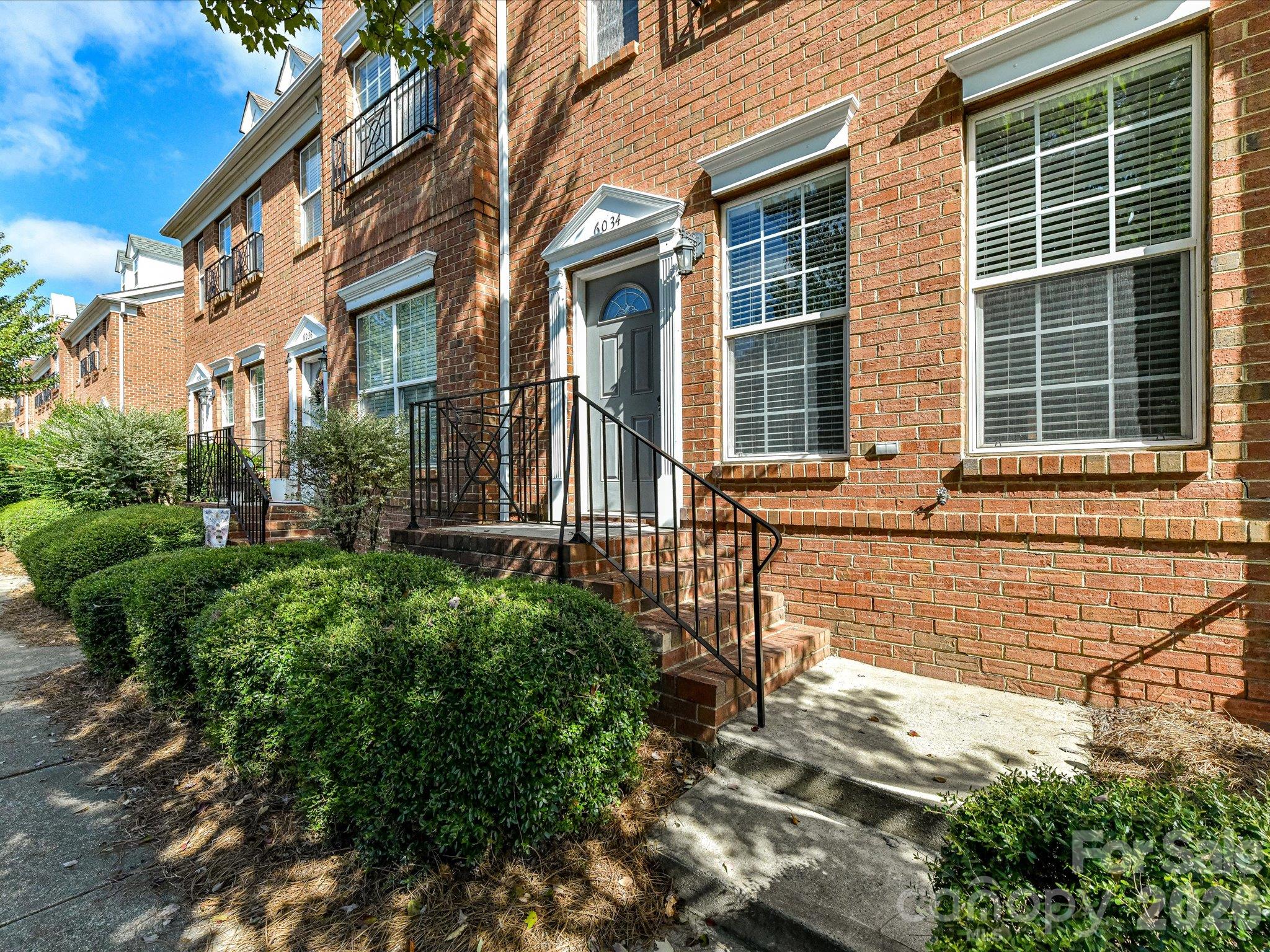 6034 Creft Circle Property Photo 3