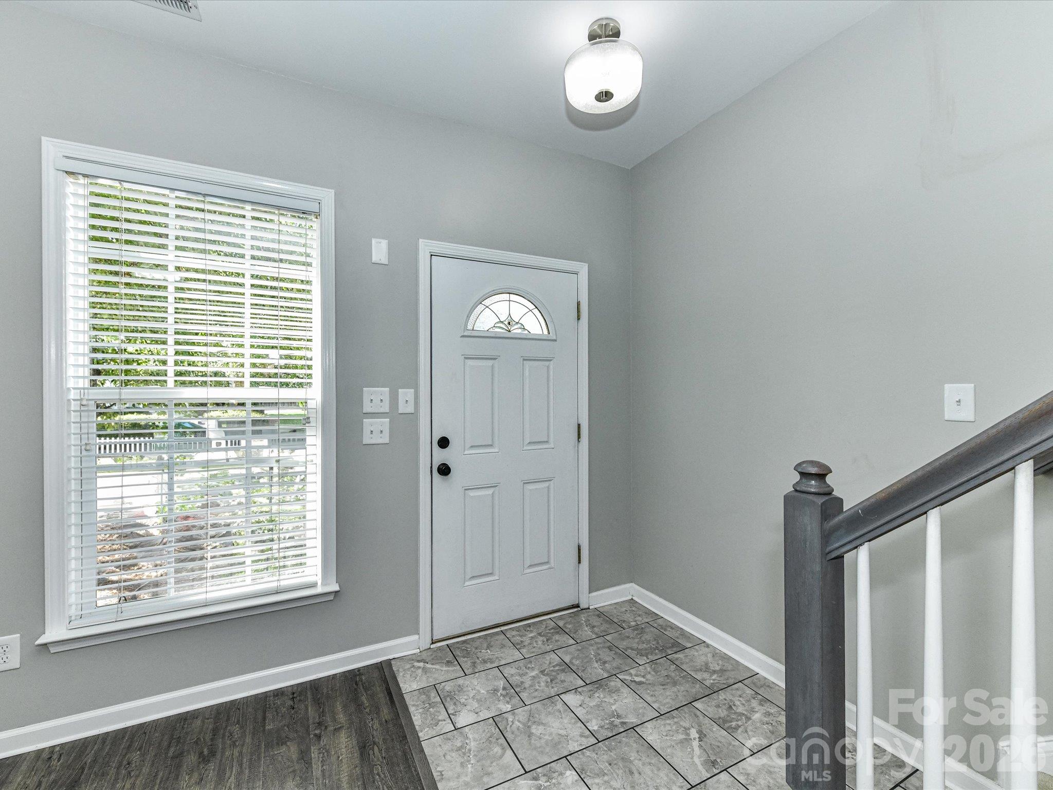 6034 Creft Circle Property Photo 4