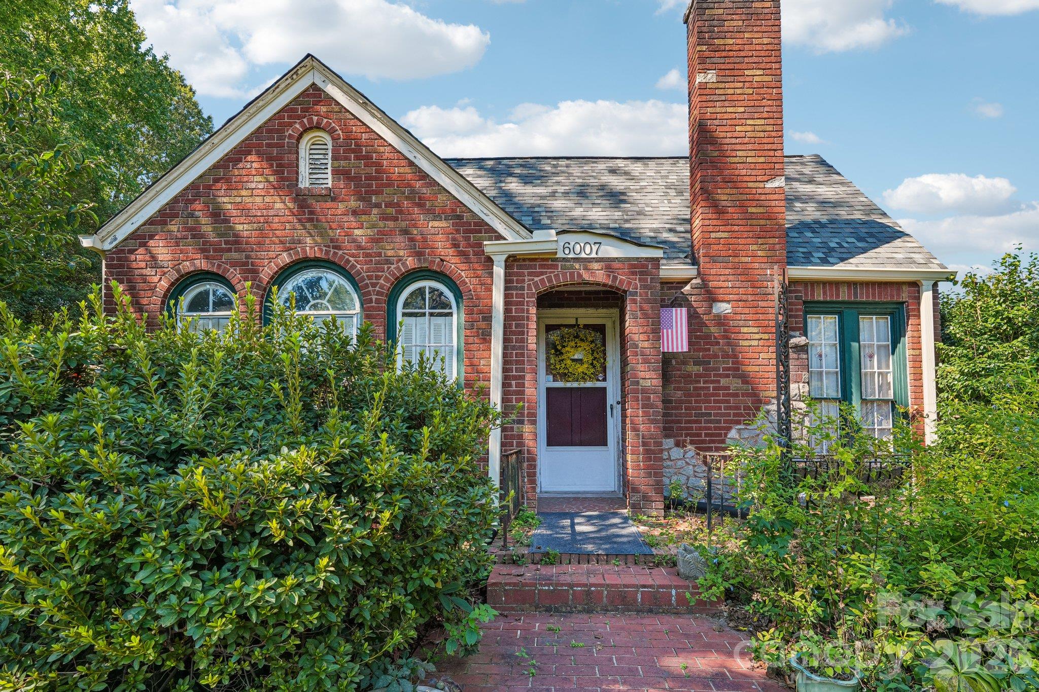 6007 Statesville Road Property Photo 1