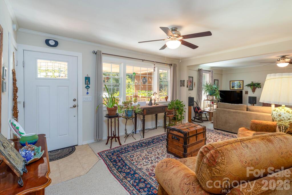 115 Rolling Hills Drive Property Photo 6