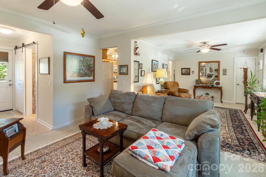 115 Rolling Hills Drive Property Photo 7
