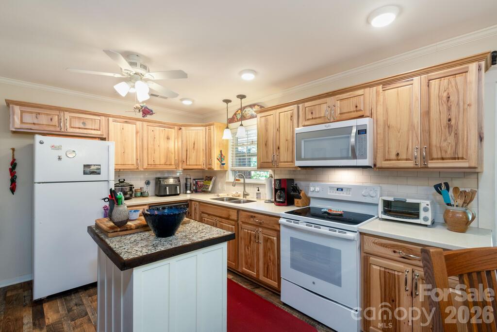 115 Rolling Hills Drive Property Photo 11
