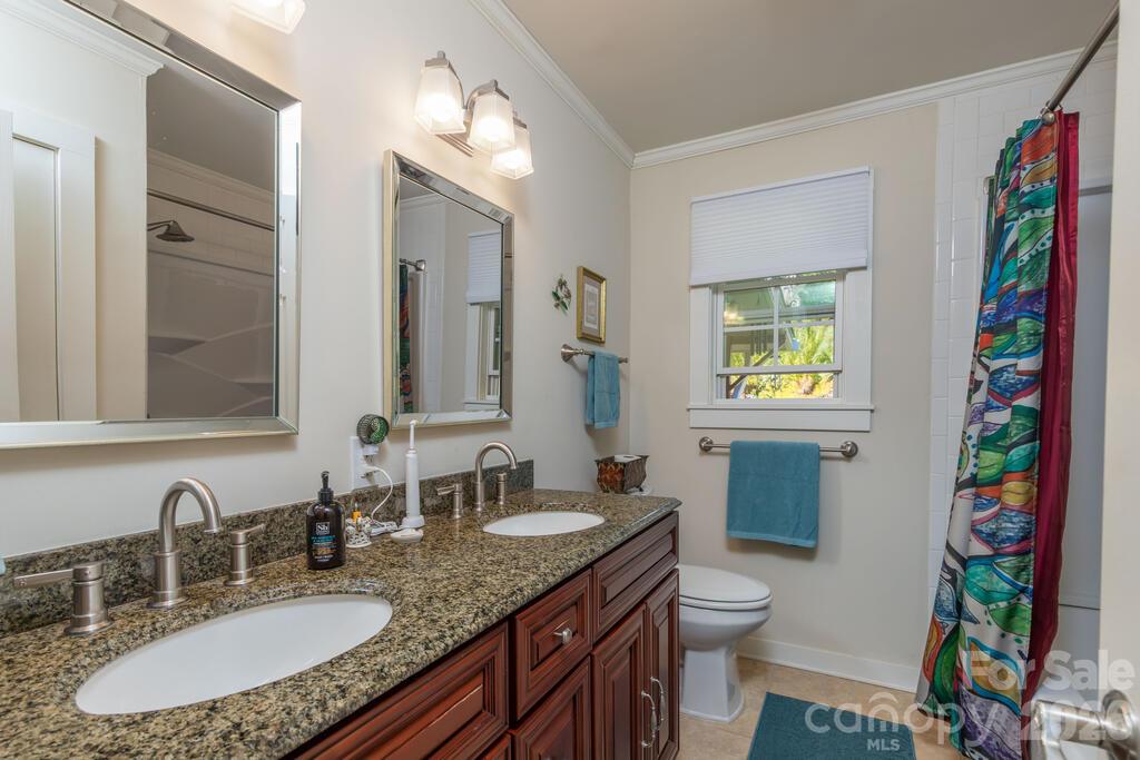 115 Rolling Hills Drive Property Photo 18