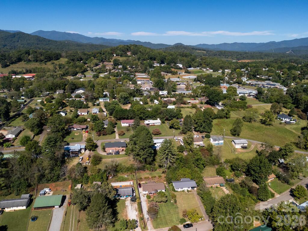 115 Rolling Hills Drive Property Photo 28