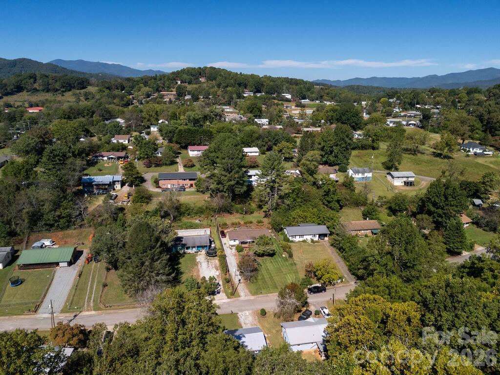 115 Rolling Hills Drive Property Photo 30