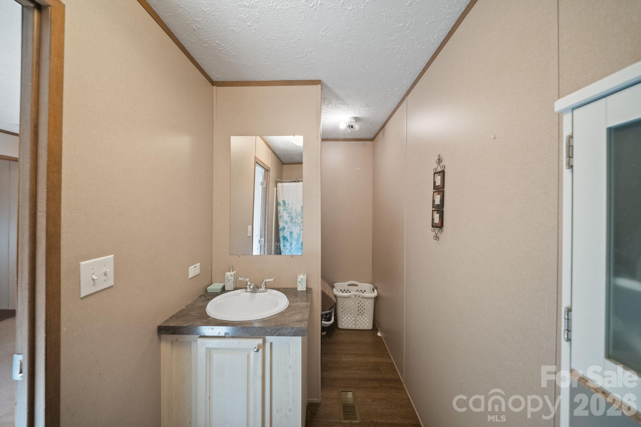 57 Willis Road Property Photo 8