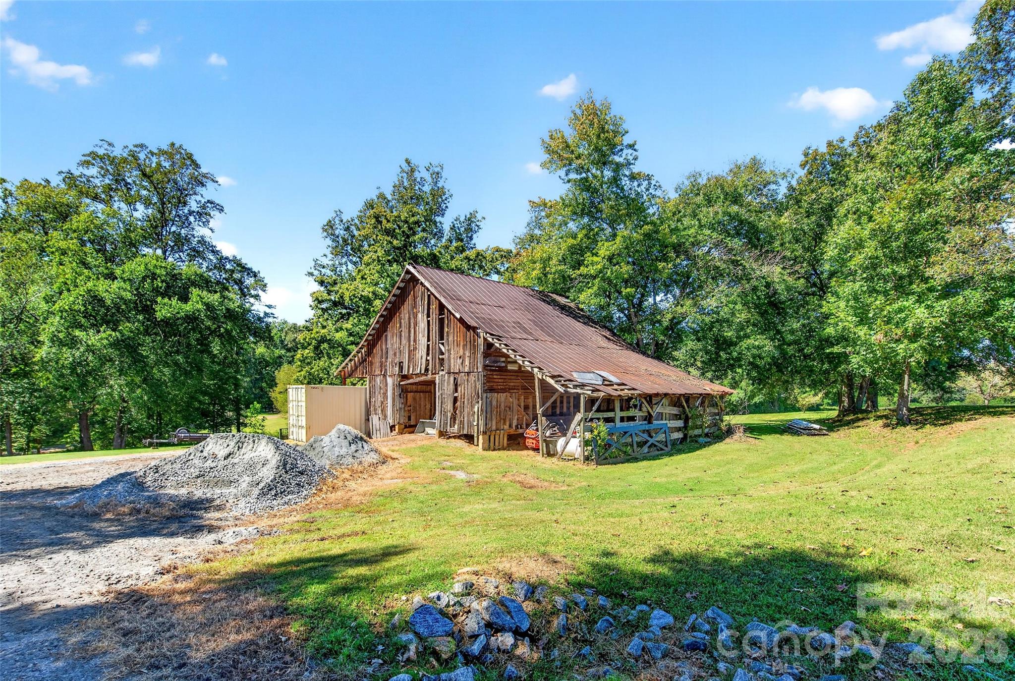 2380 New House Road Property Photo 34