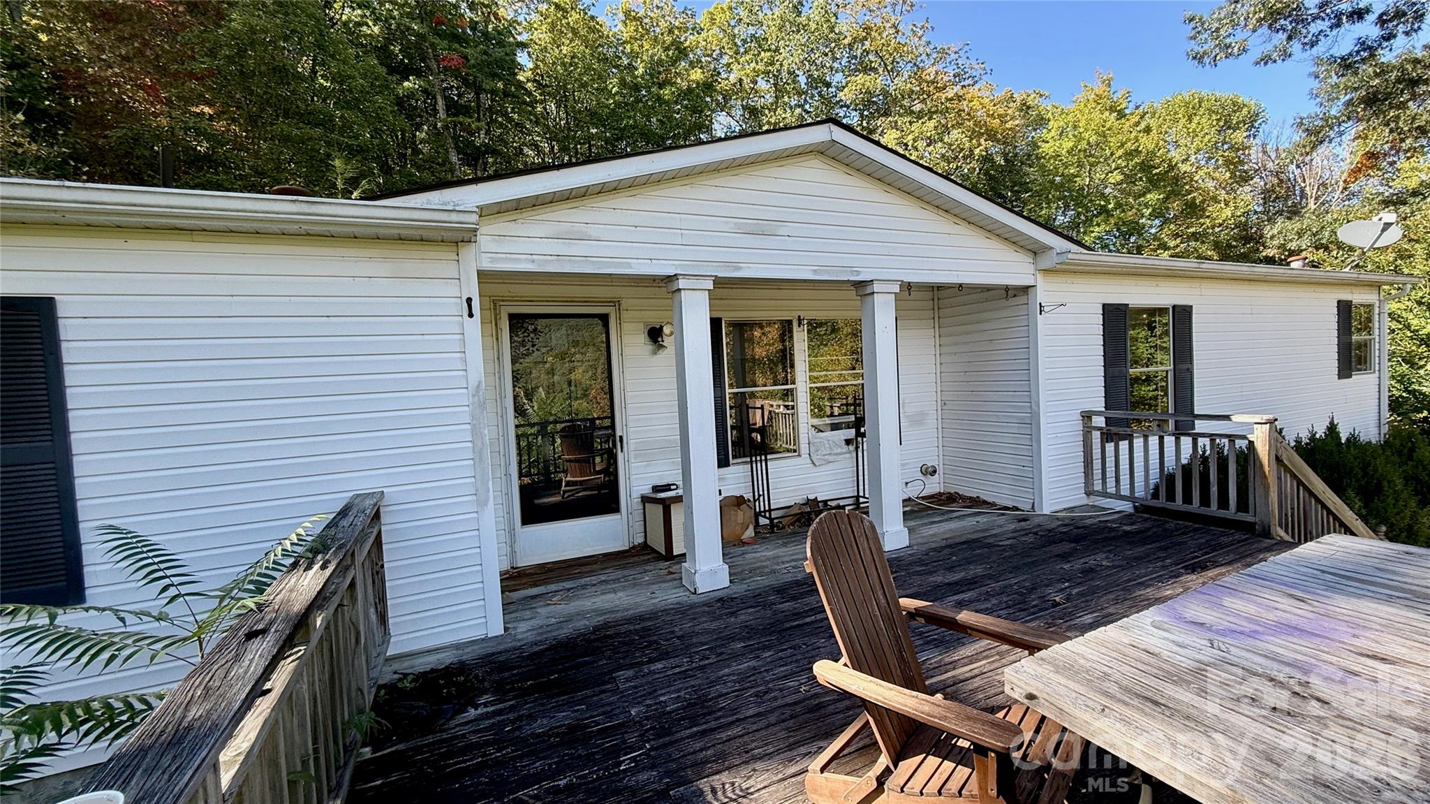 898 Rock Creek Road Property Photo 1