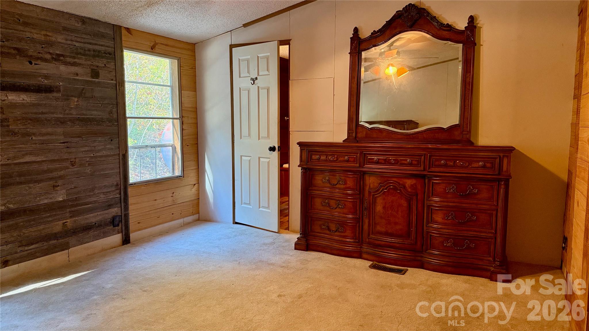 898 Rock Creek Road Property Photo 6