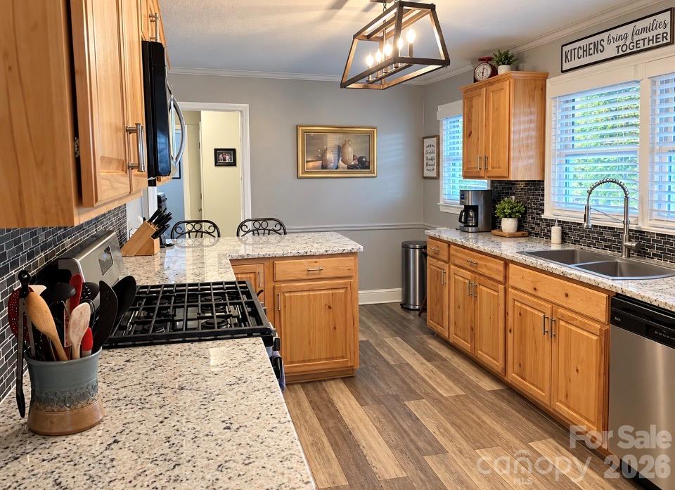 839 W Garrison Boulevard Property Photo 2