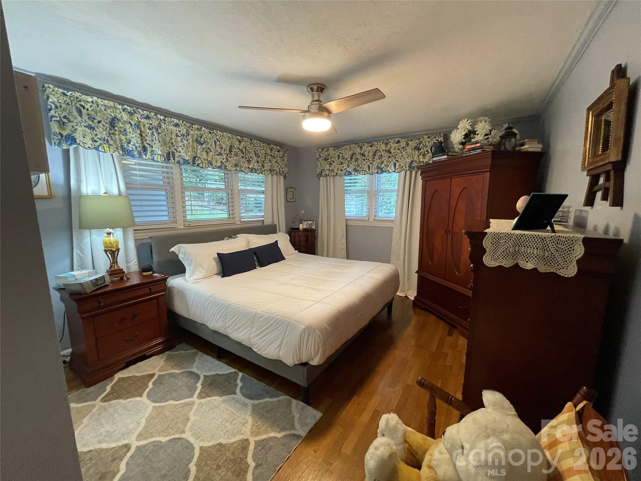 839 W Garrison Boulevard Property Photo 13
