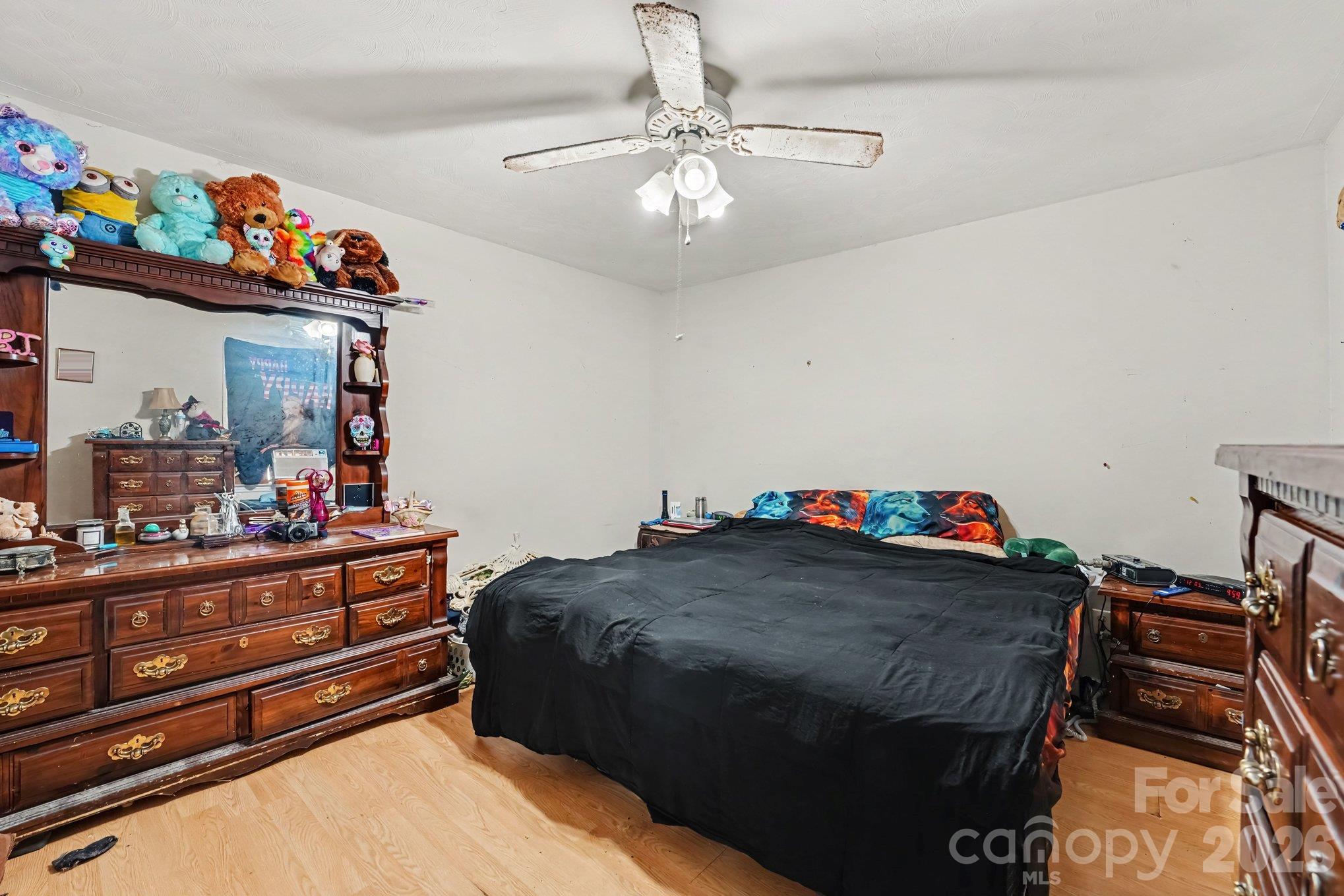 2505 Point Street Property Photo 9