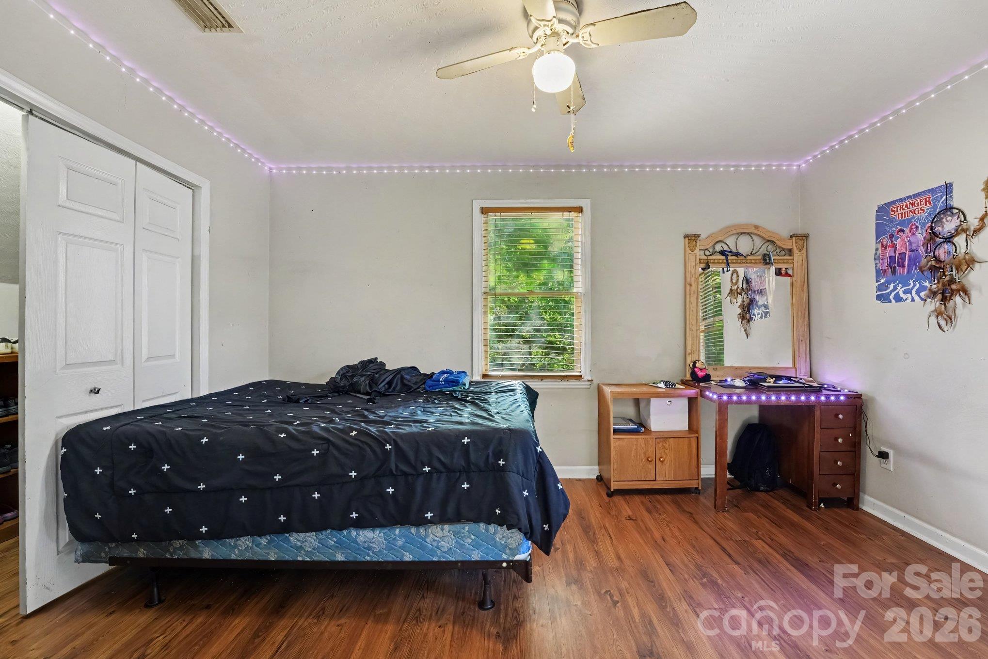 2505 Point Street Property Photo 11