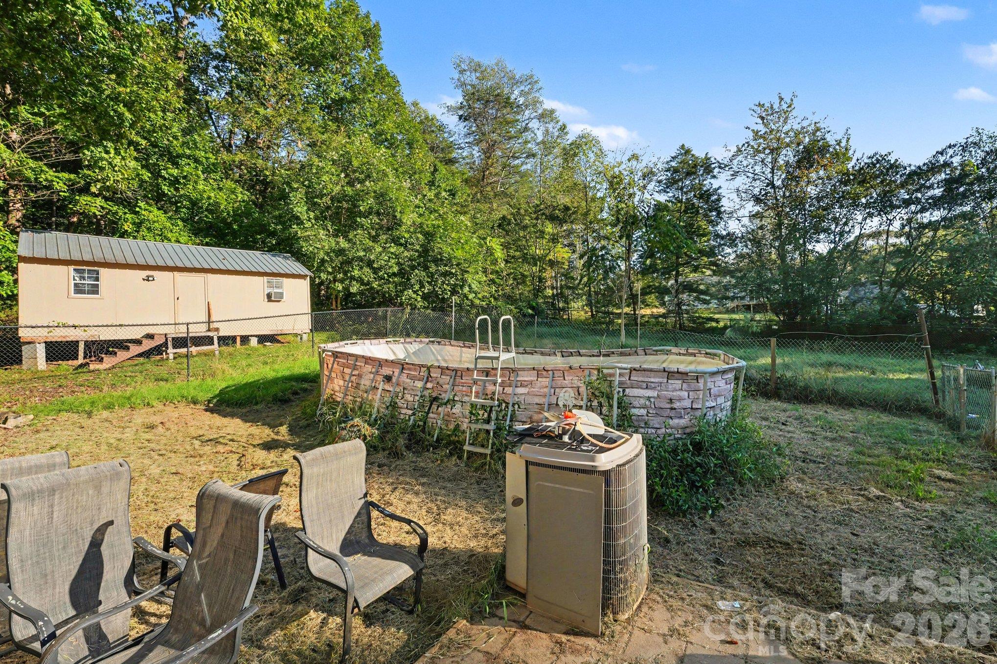 2505 Point Street Property Photo 20