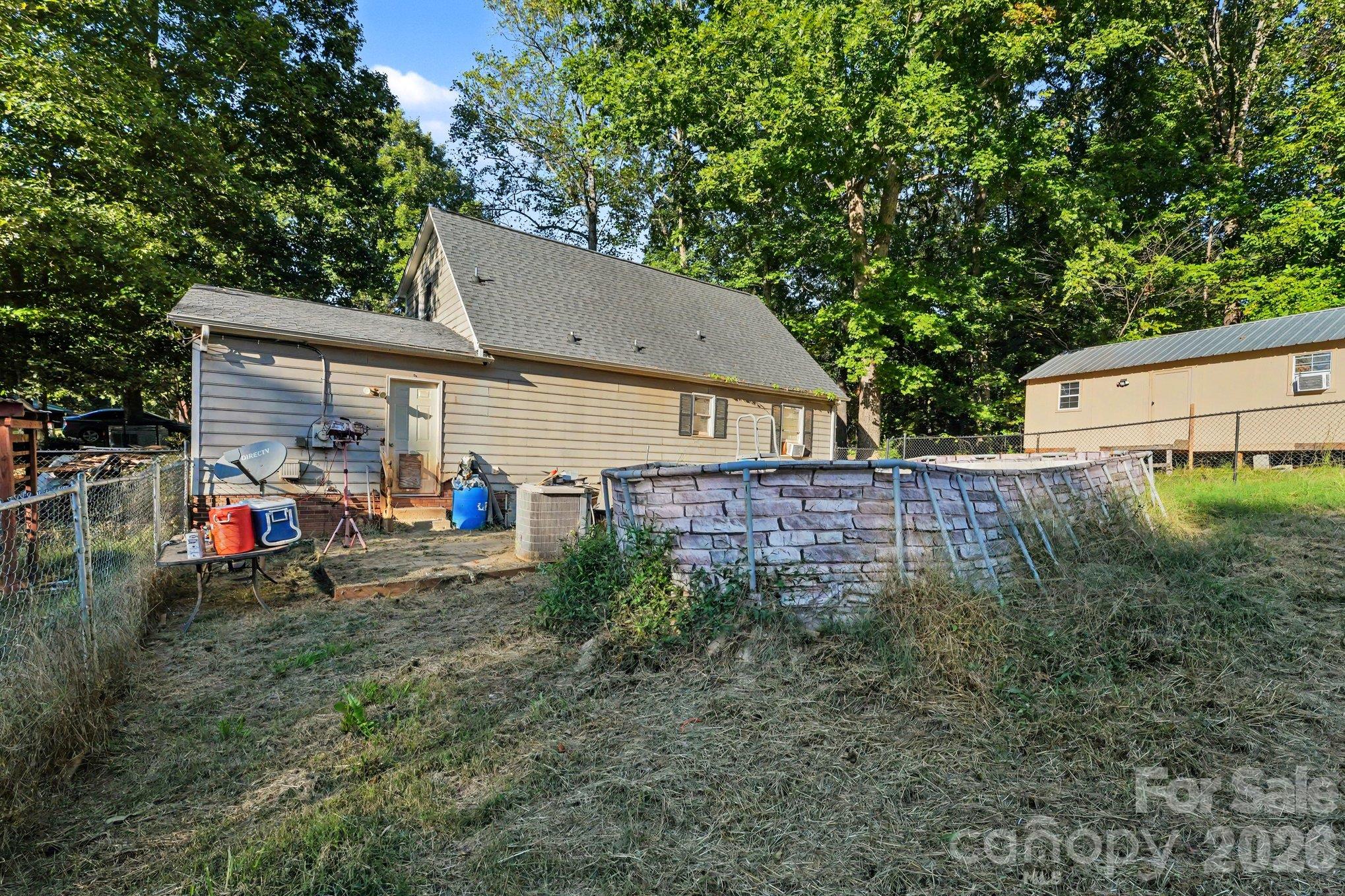 2505 Point Street Property Photo 21