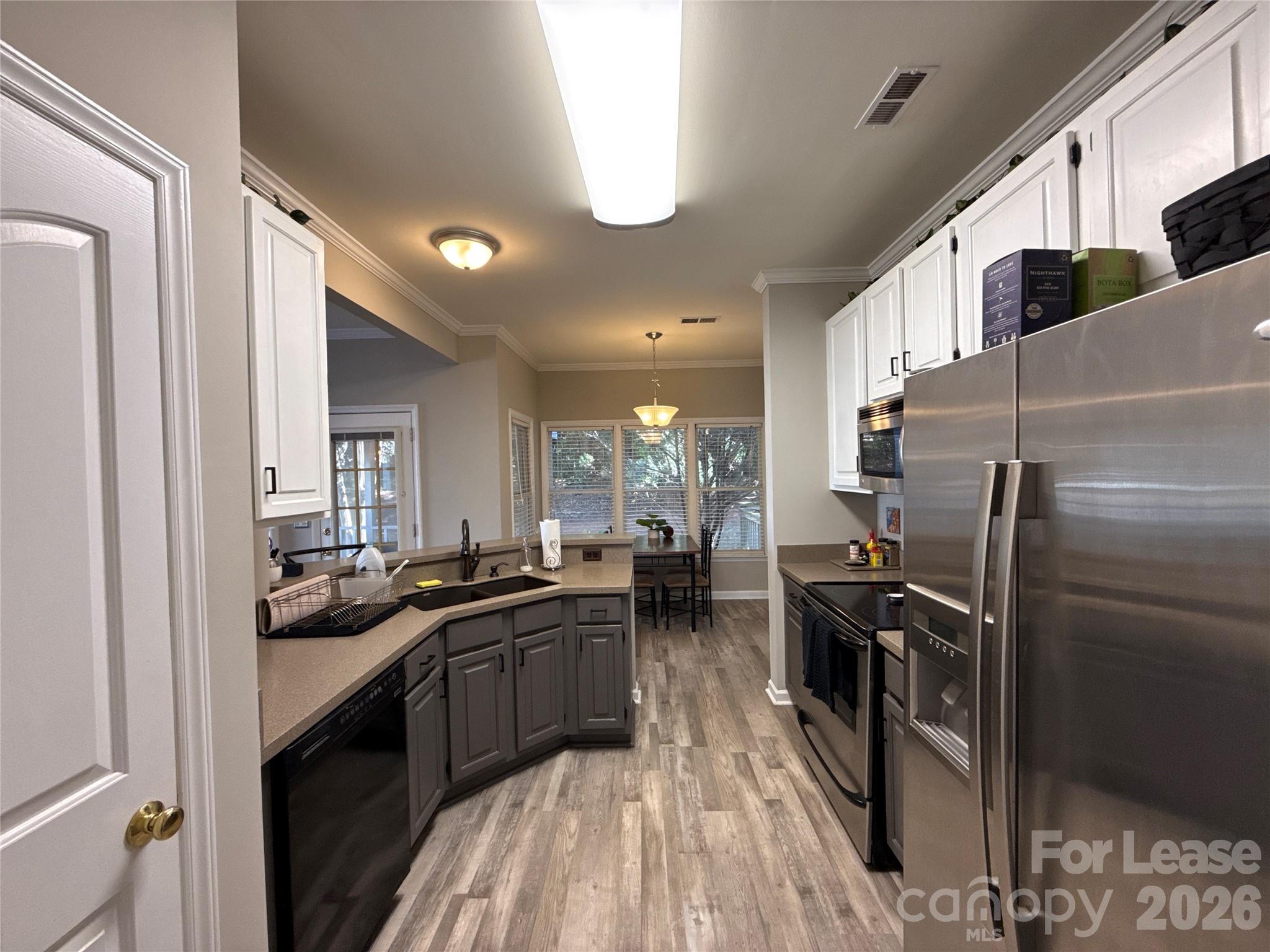 4715 Morning Dew Court Property Photo 7