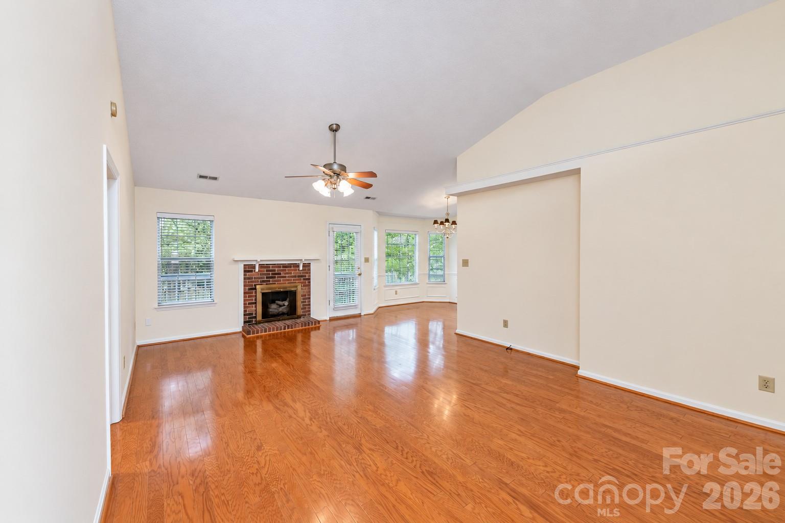 1089 Weddington Woods Street Property Photo 2