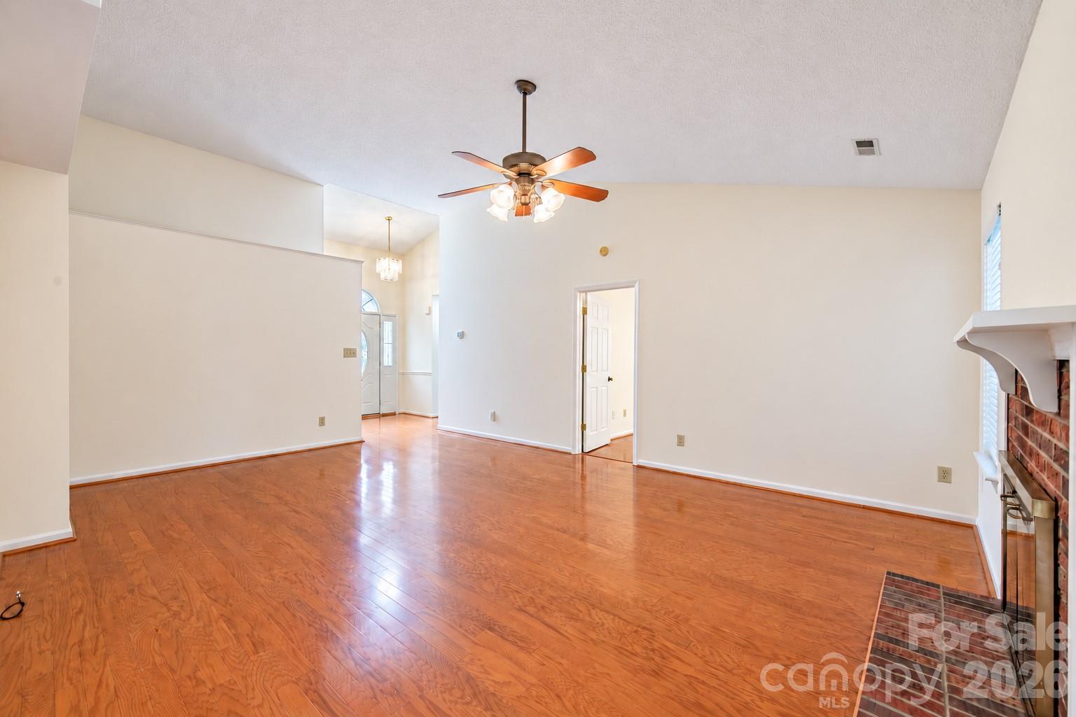 1089 Weddington Woods Street Property Photo 3